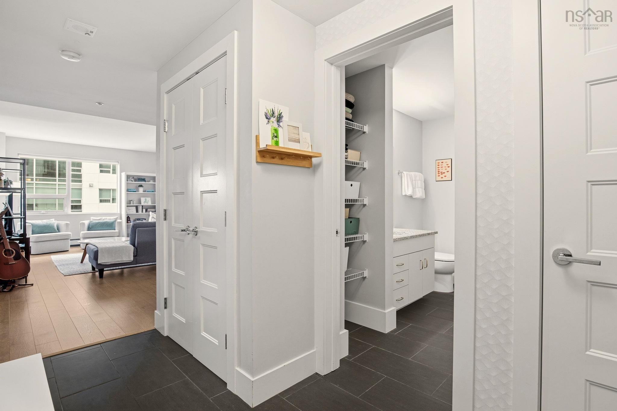 $449,000.00: 503 15 Kings Wharf Place, Dartmouth