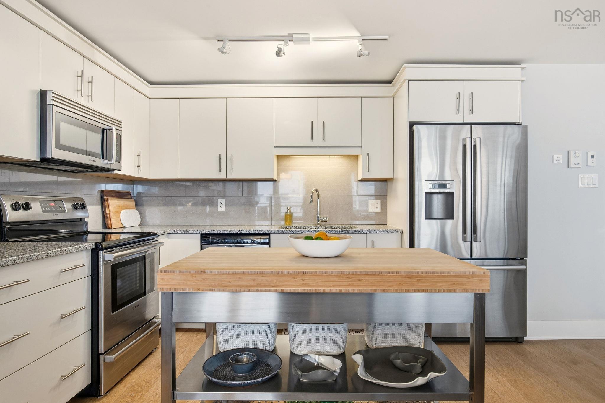 $449,000.00: 503 15 Kings Wharf Place, Dartmouth