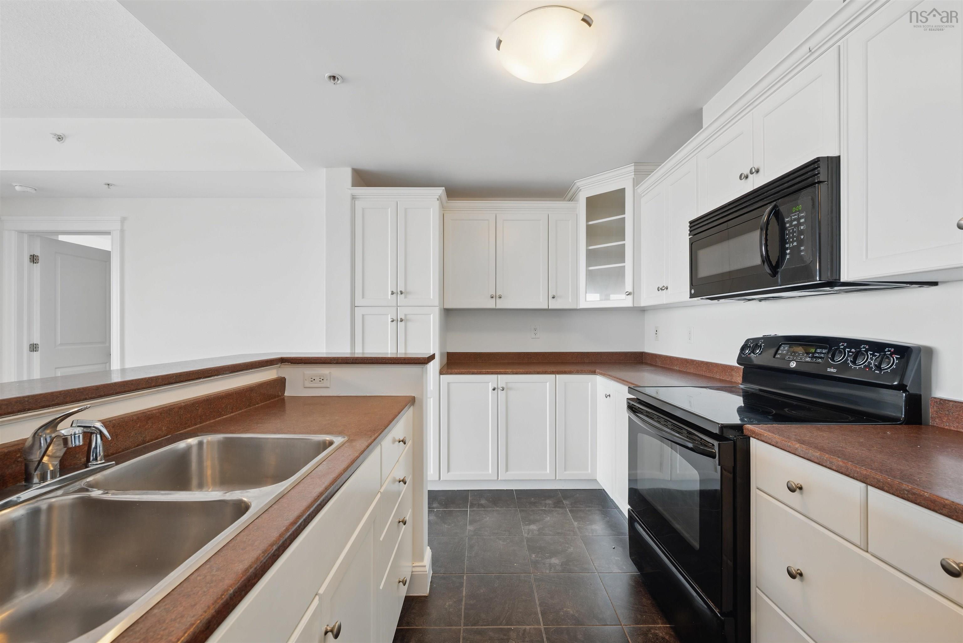 $449,900.00: 912 60 Walter Havill Drive, Halifax