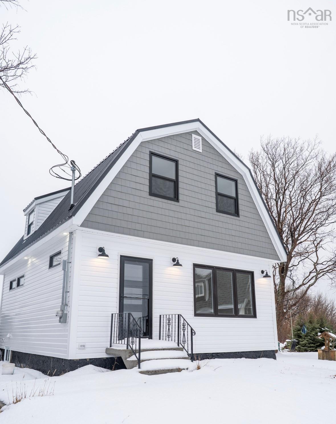 $349,500.00: 49 Ocean Avenue, Dominion