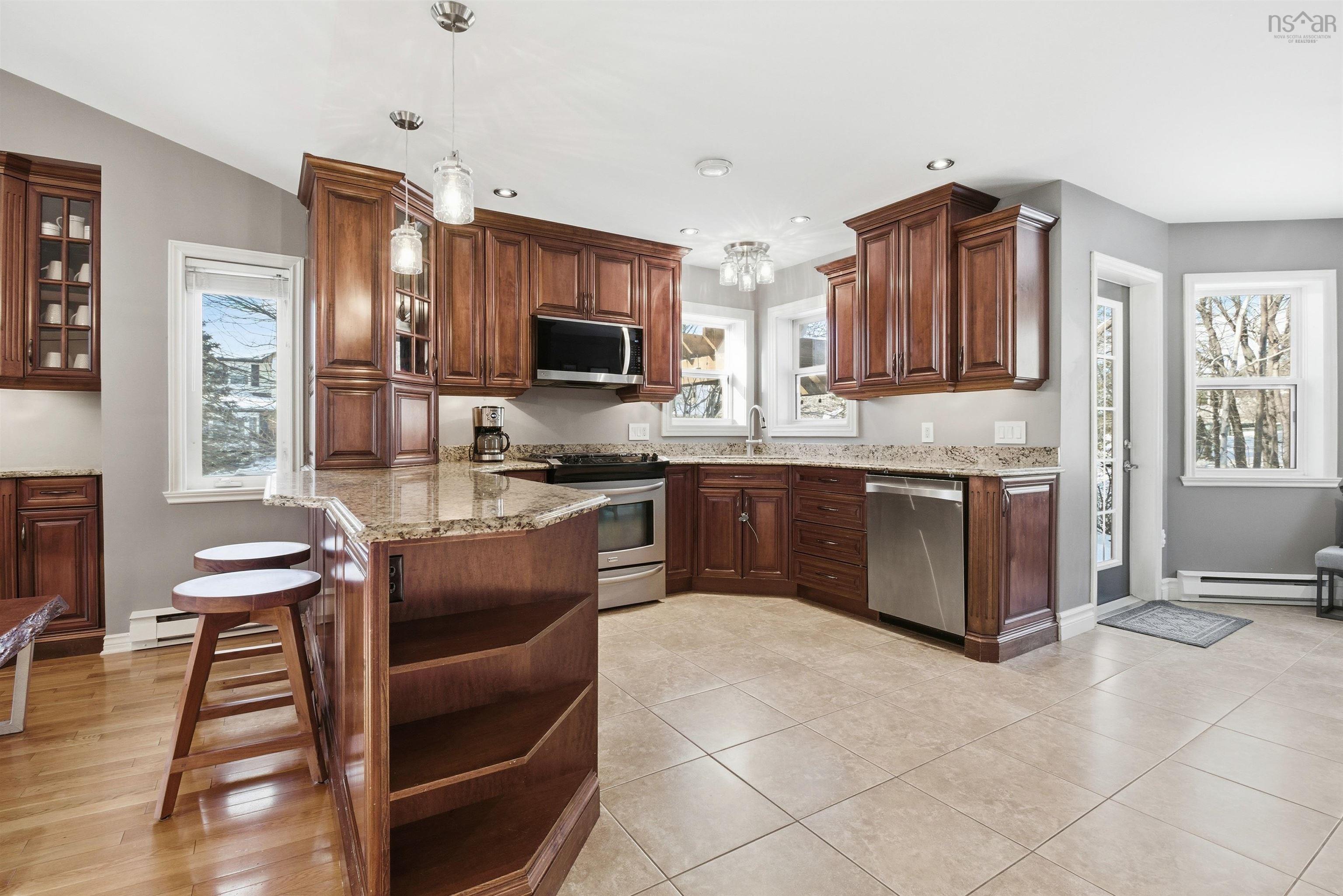 $799,900.00: 3 Lowe Court, Bedford