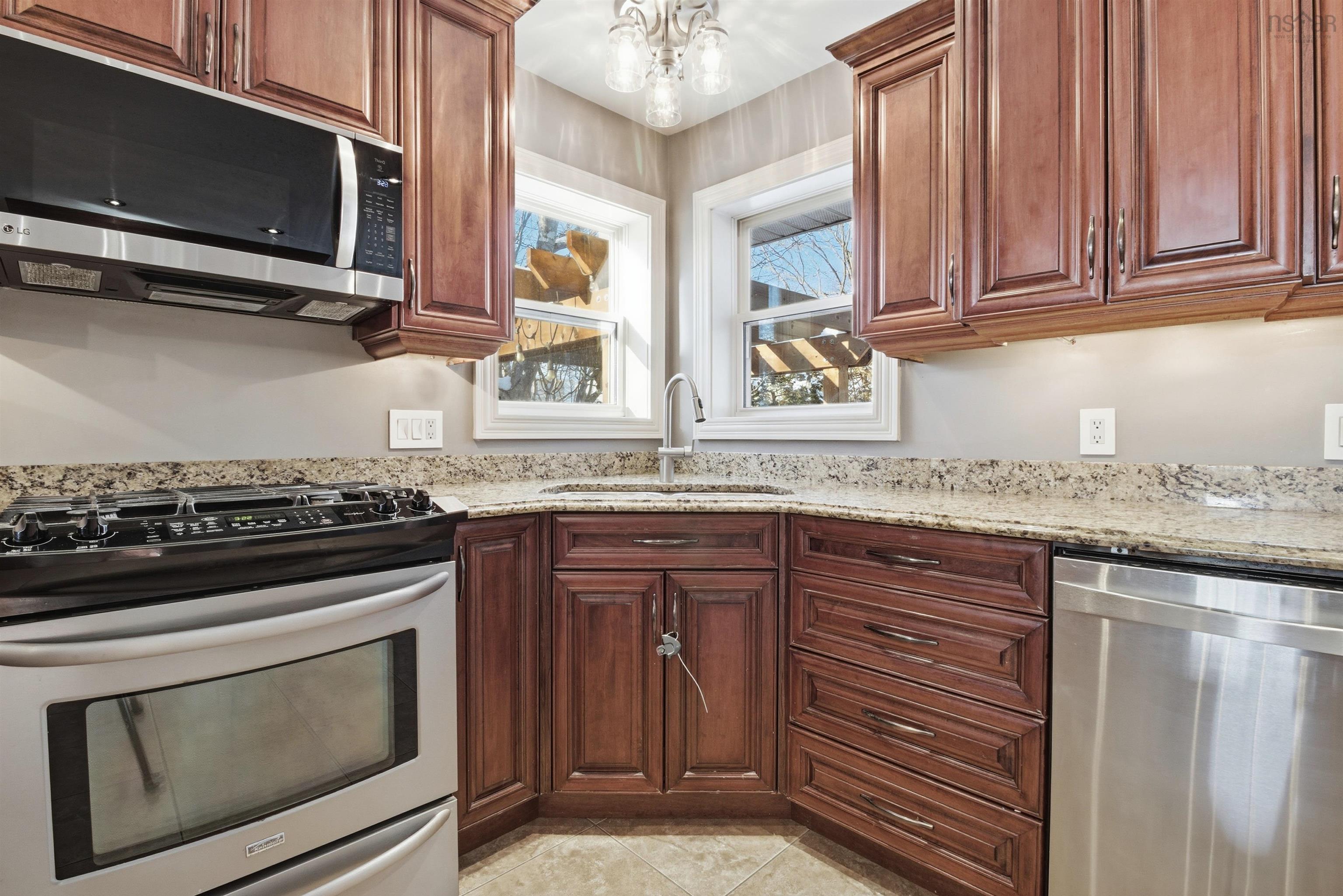 $799,900.00: 3 Lowe Court, Bedford