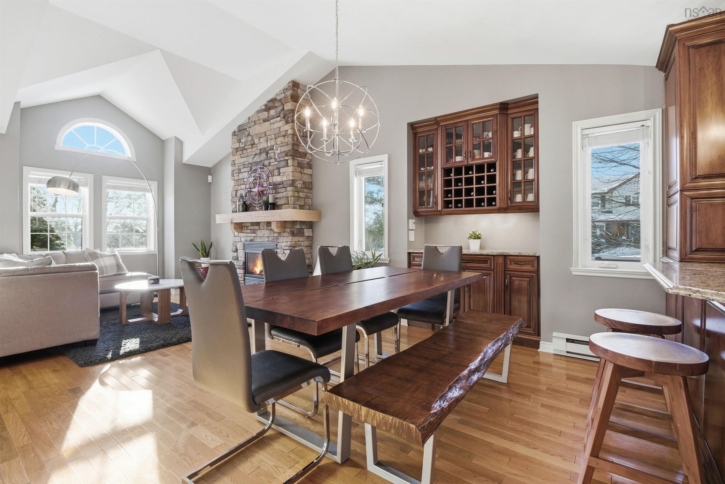 $799,900.00: 3 Lowe Court, Bedford