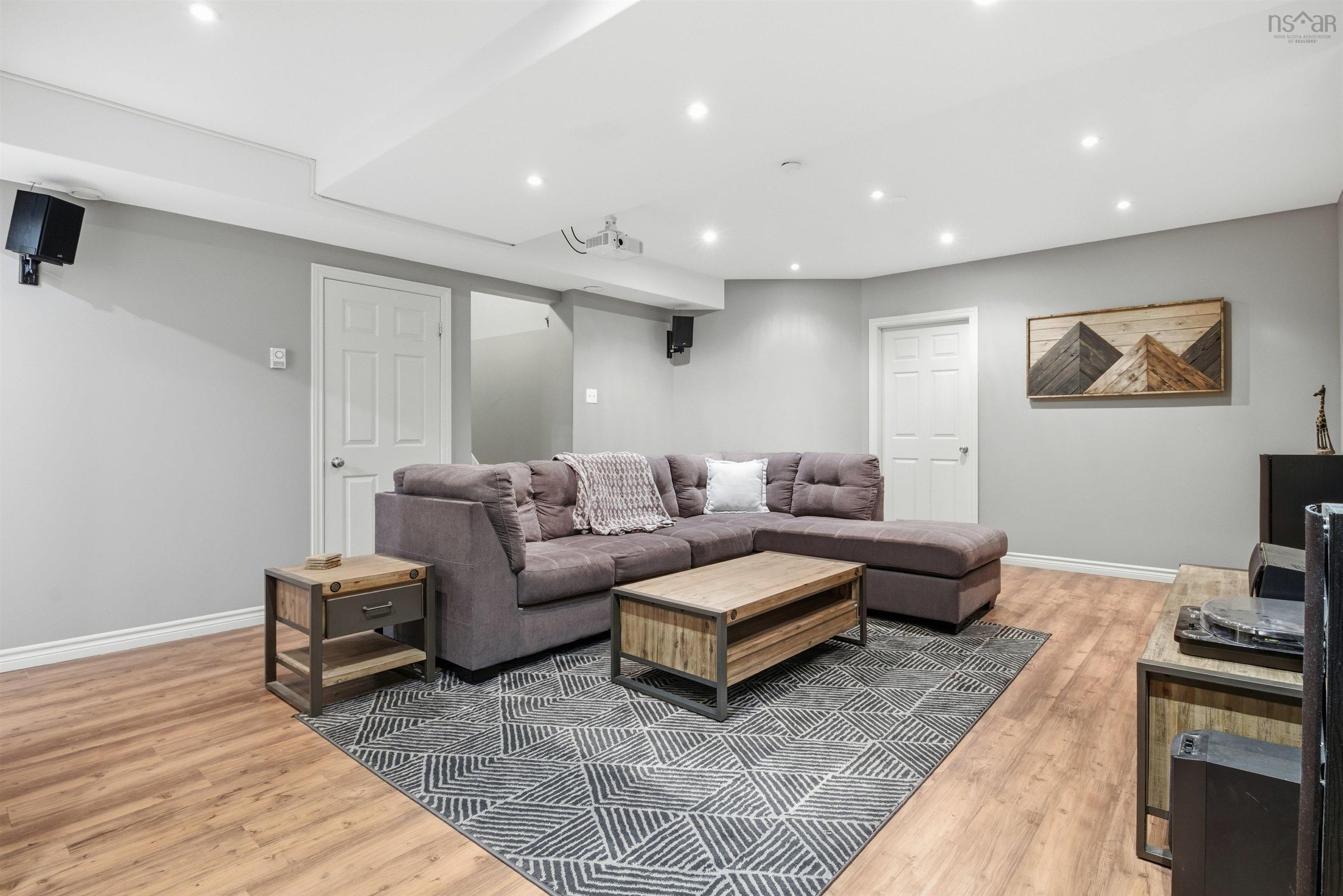 $799,900.00: 3 Lowe Court, Bedford