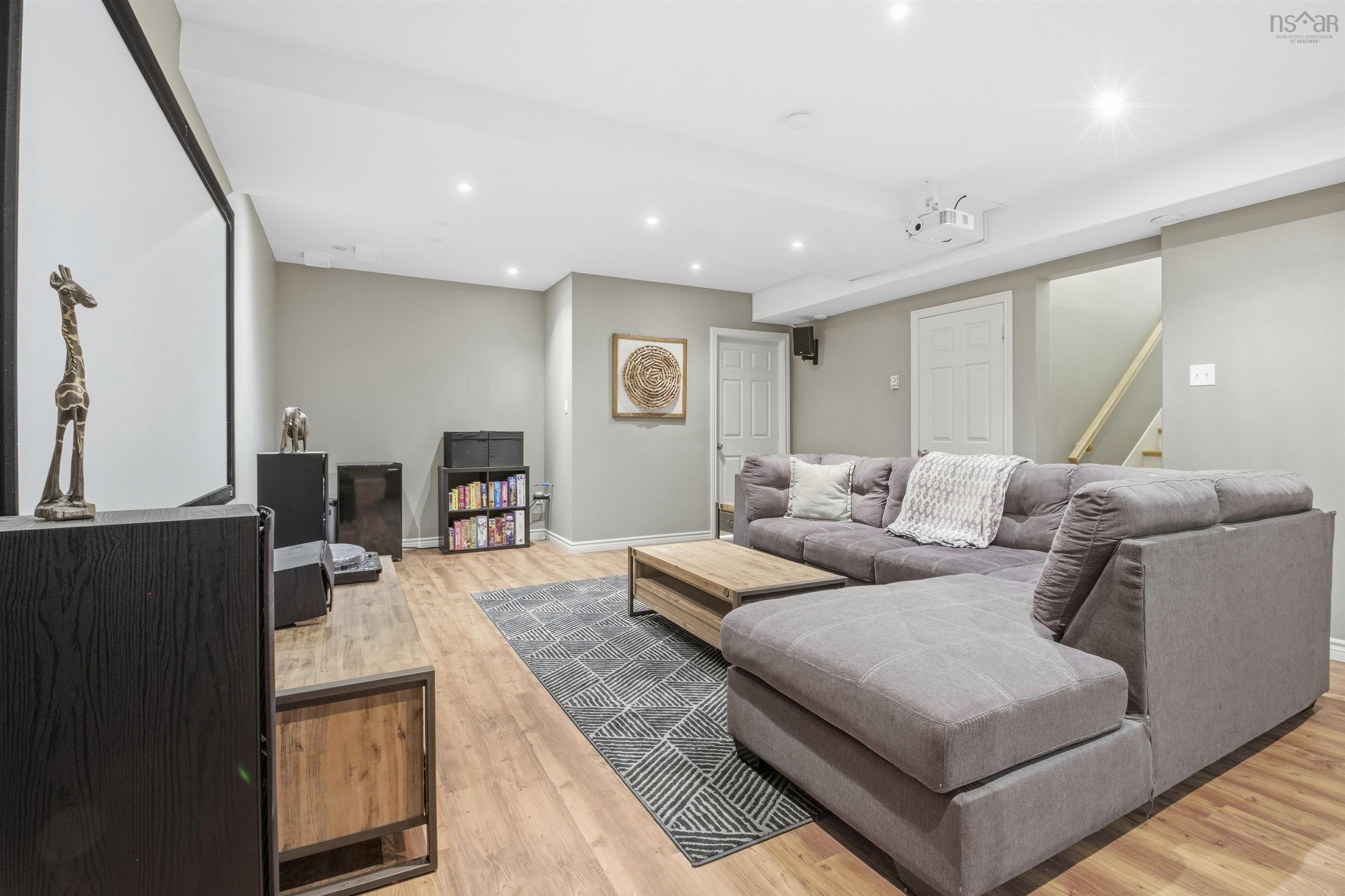 $799,900.00: 3 Lowe Court, Bedford