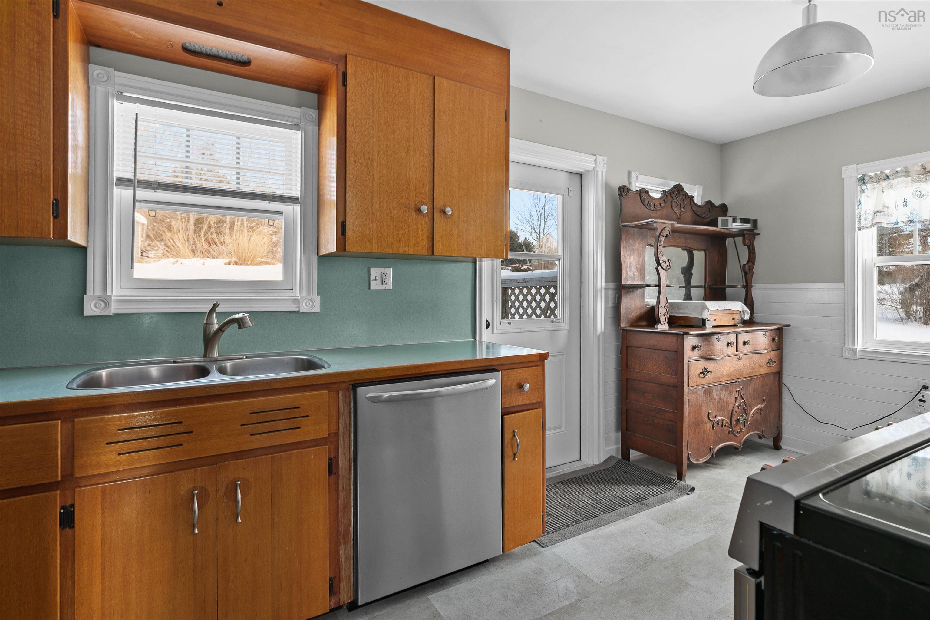 $429,000.00: 4642 Highway 3, Marriott