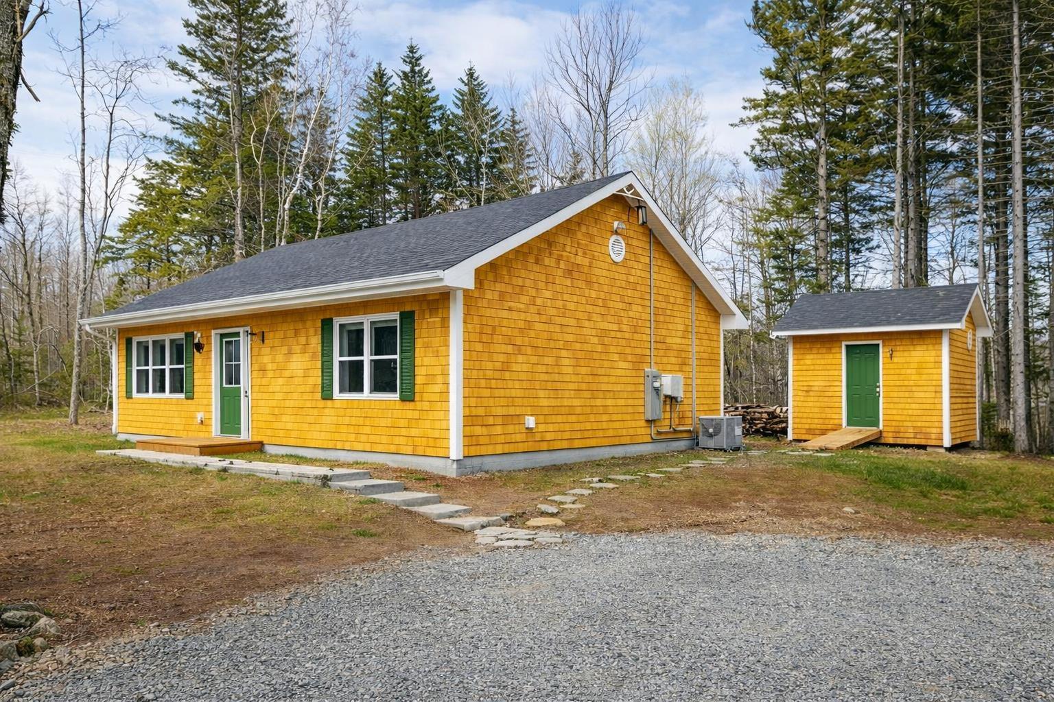 $379,900.00: 78 Whistle Stop Court, Westchester