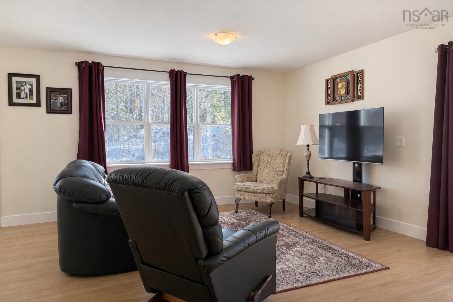 $389,900.00: 78 Whistle Stop Court, Westchester