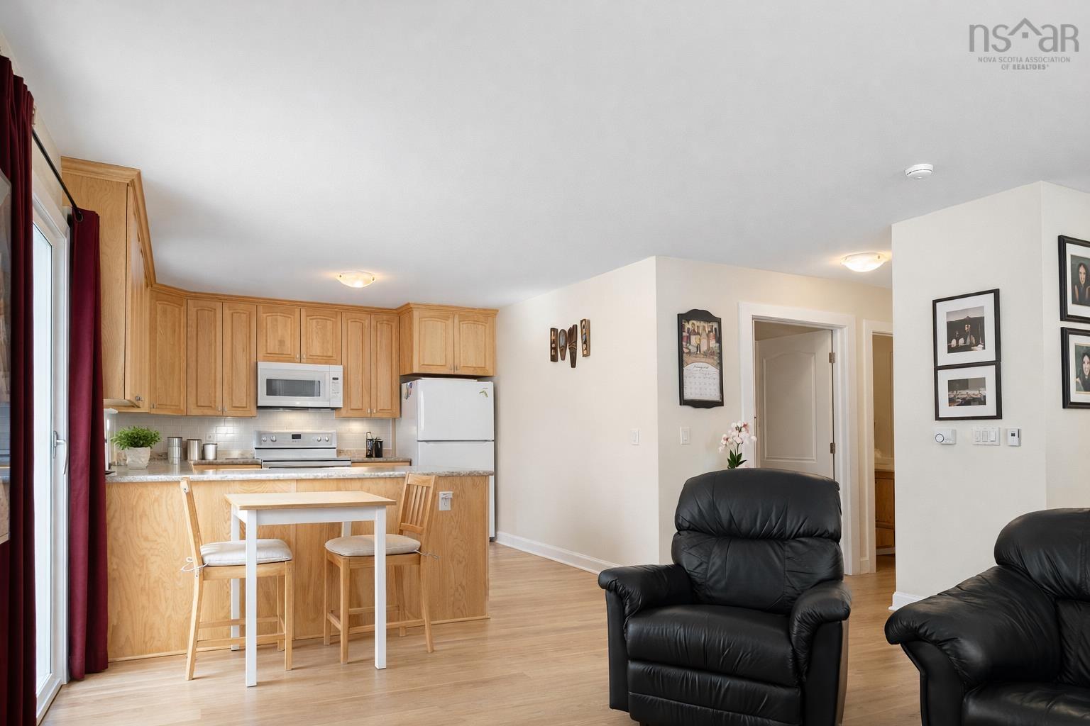 $389,900.00: 78 Whistle Stop Court, Westchester