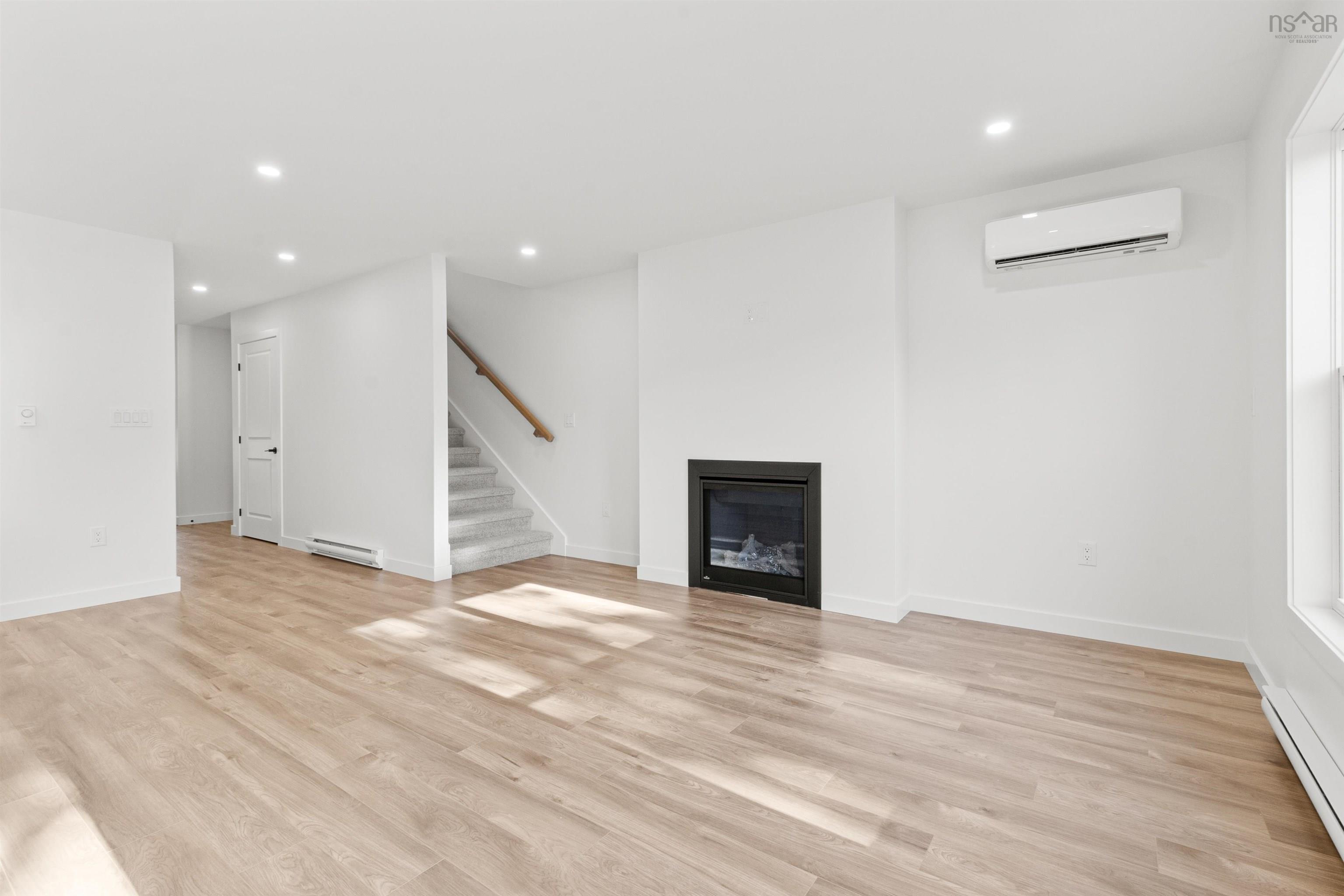 $665,900.00: SMD-5A 42 Simona Drive, Dartmouth