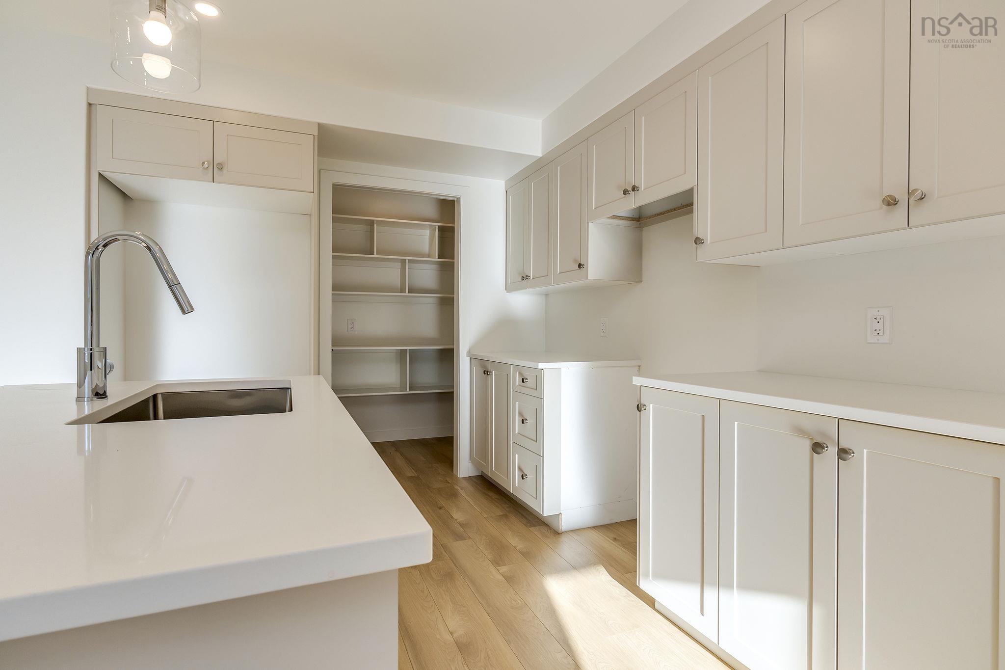 $659,900.00: SMD-6B 50 Simona Drive, Dartmouth