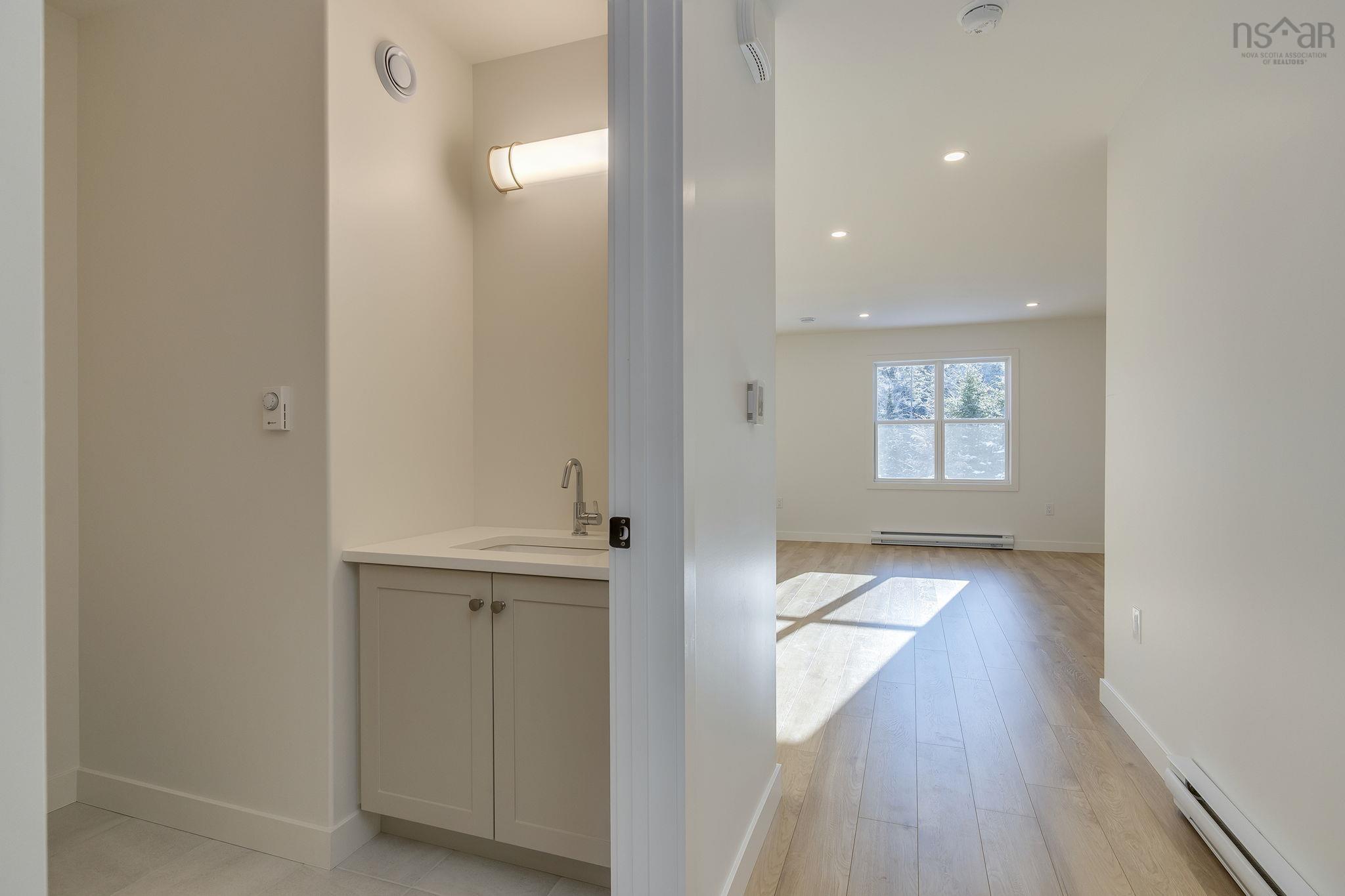 $659,900.00: SMD-6B 50 Simona Drive, Dartmouth