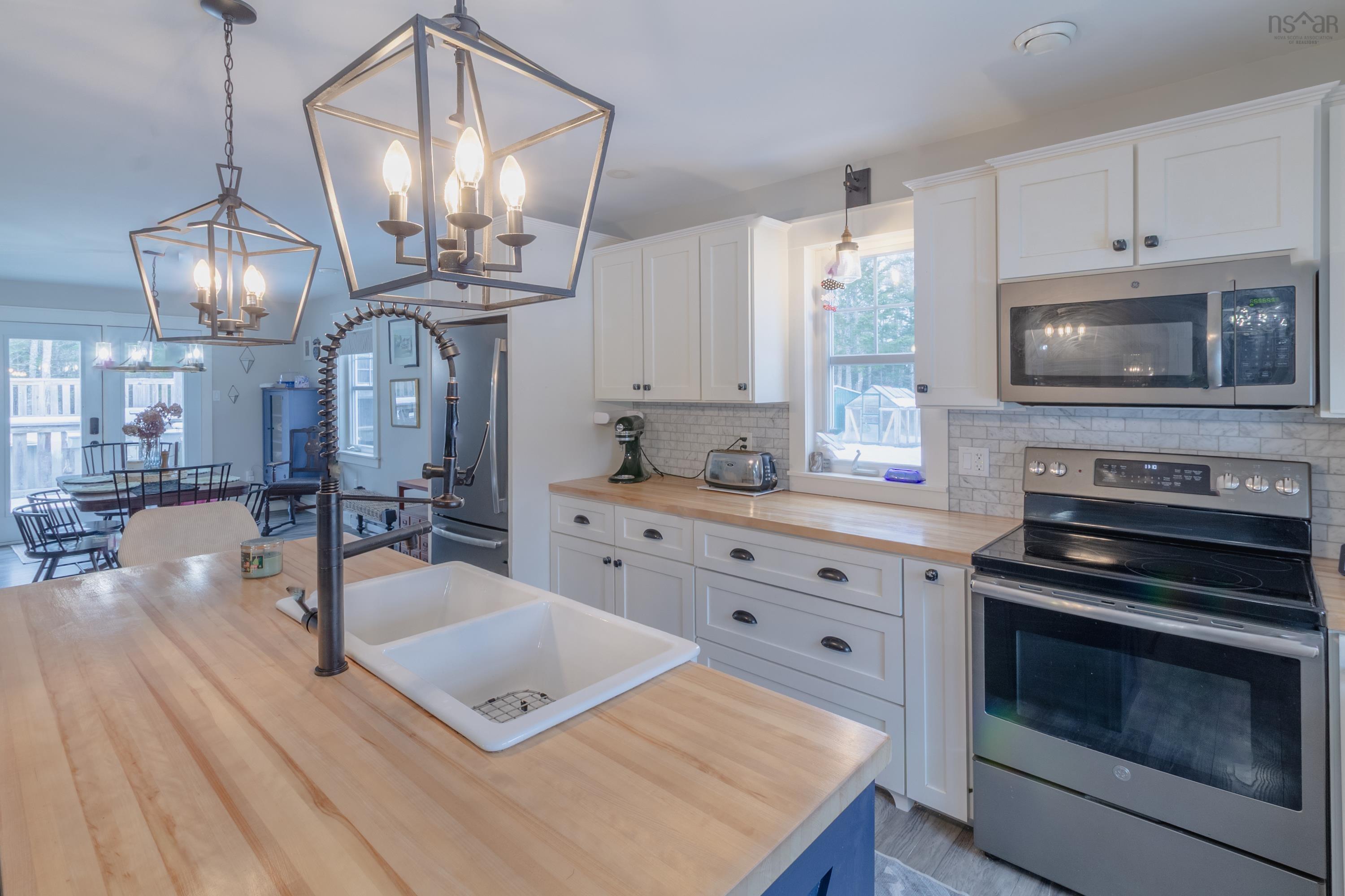 $524,900.00: 3389 Highway 340 Highway, Carleton