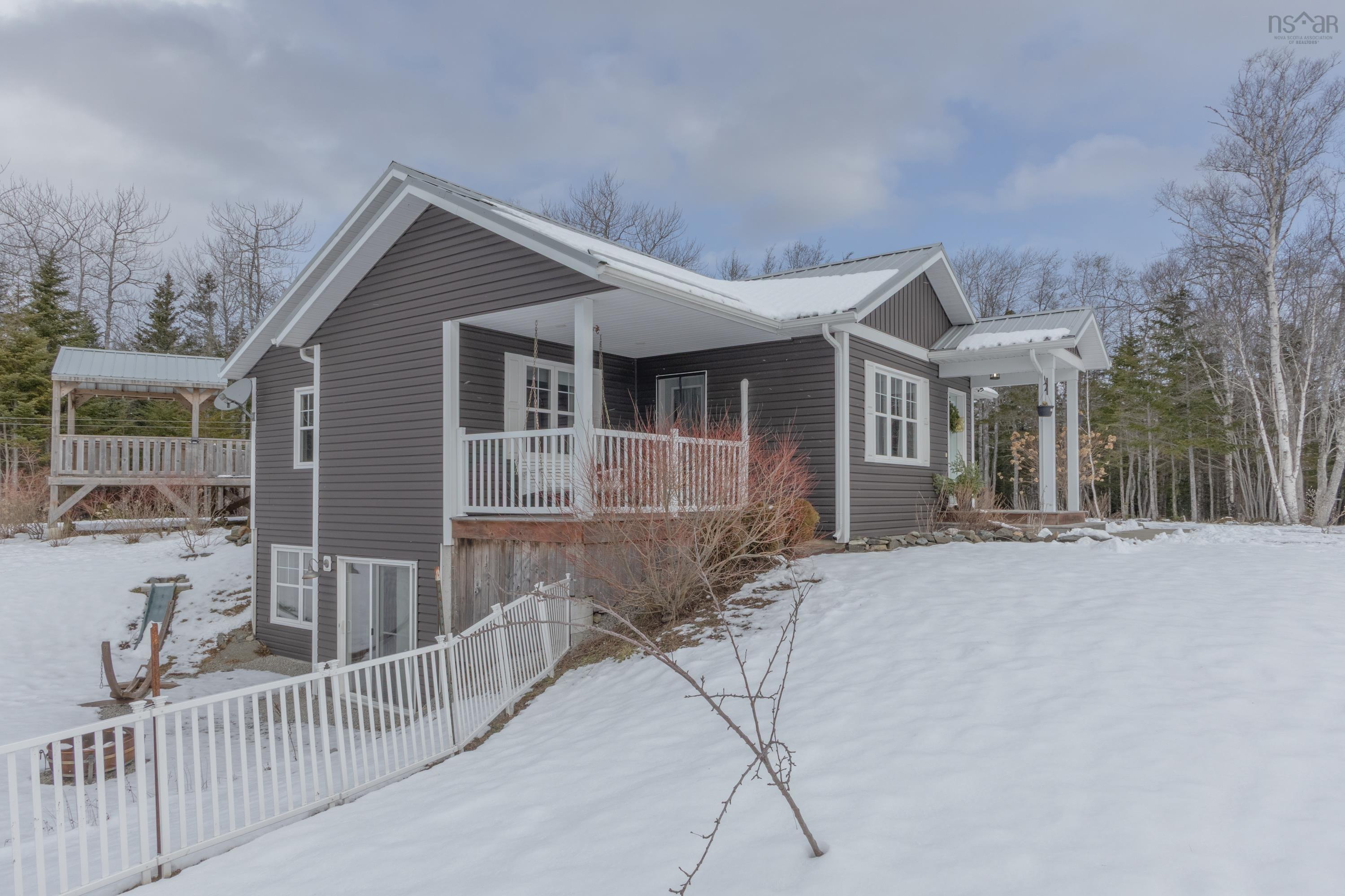 $524,900.00: 3389 Highway 340 Highway, Carleton