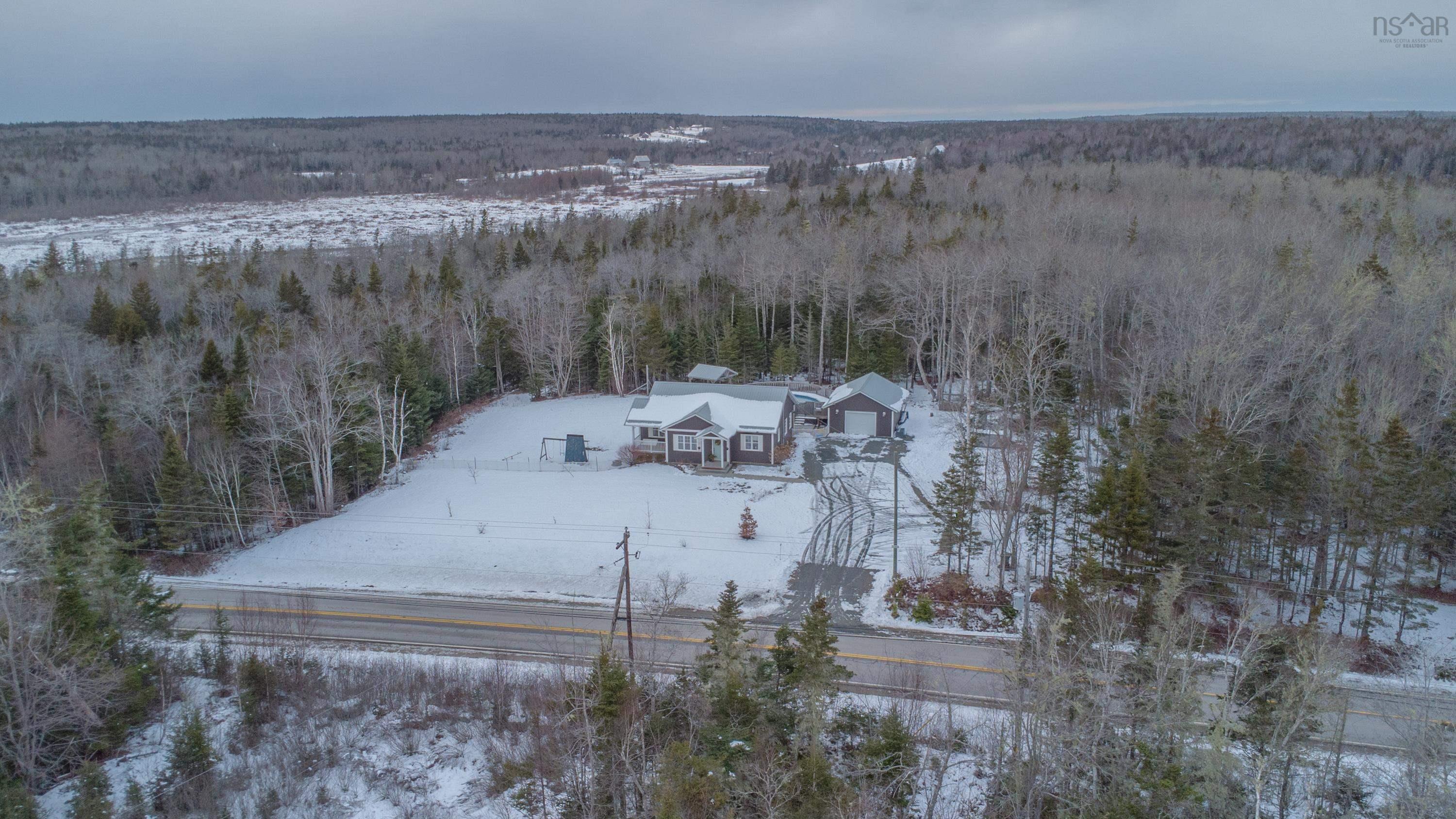 $524,900.00: 3389 Highway 340 Highway, Carleton