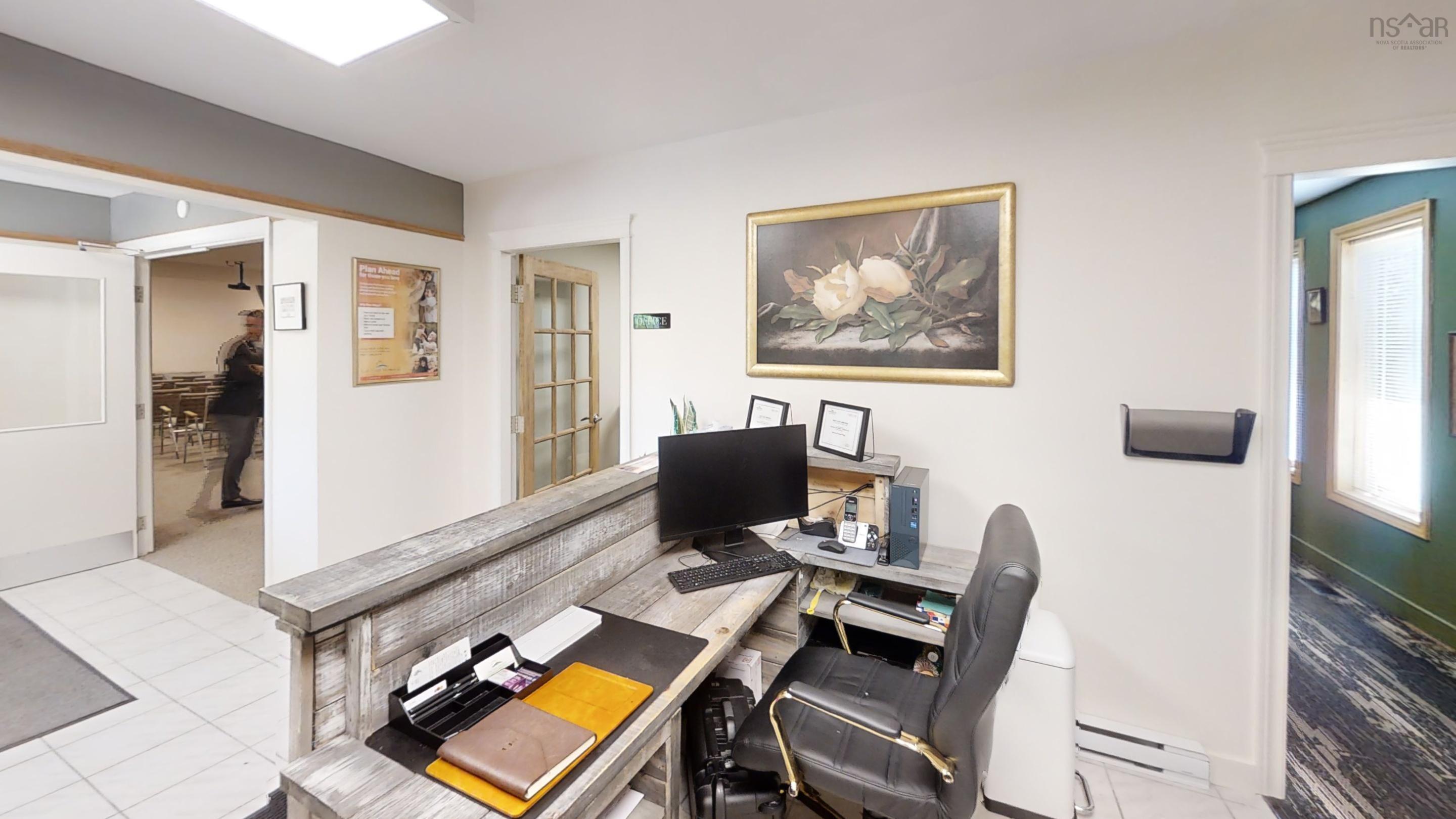 $599,900.00: 5431 Evangeline Trail, Waterville