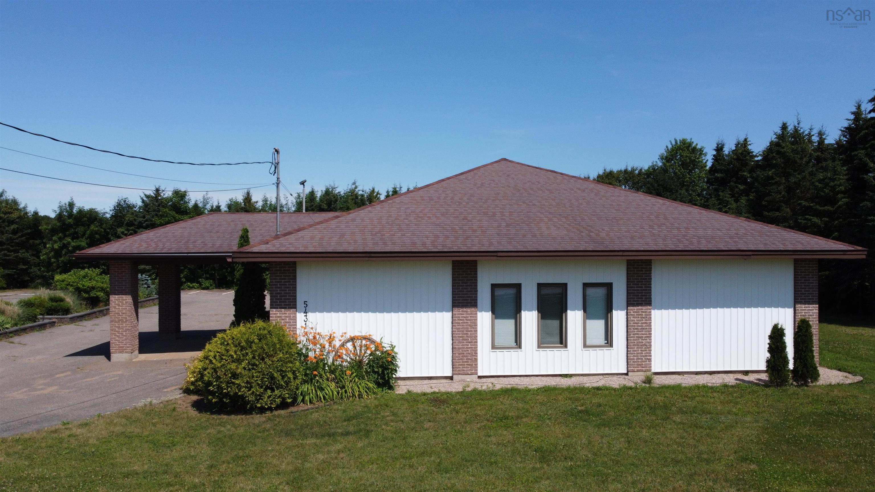 $599,900.00: 5431 Evangeline Trail, Waterville