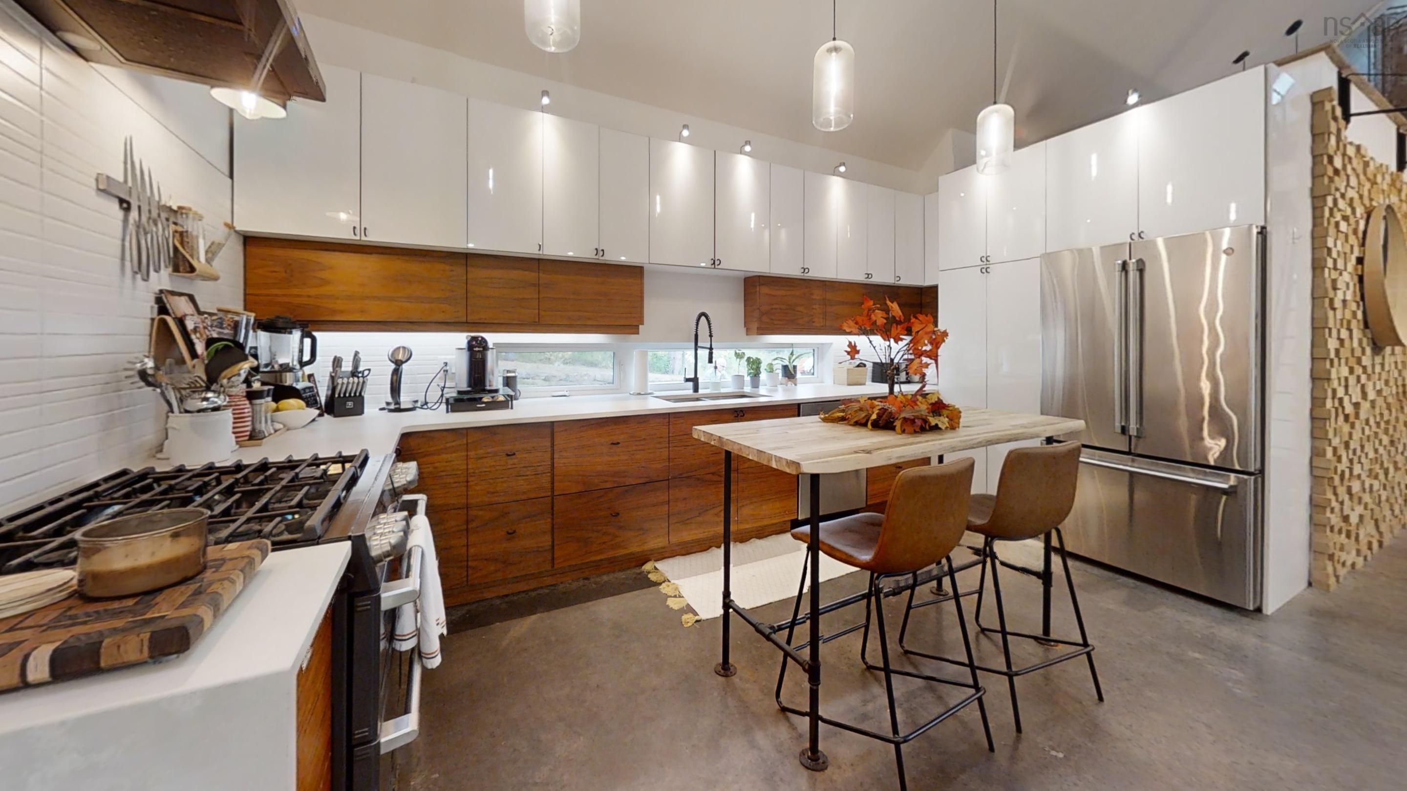 $1,499,900.00: 65 Jessicas Way, Greenwich