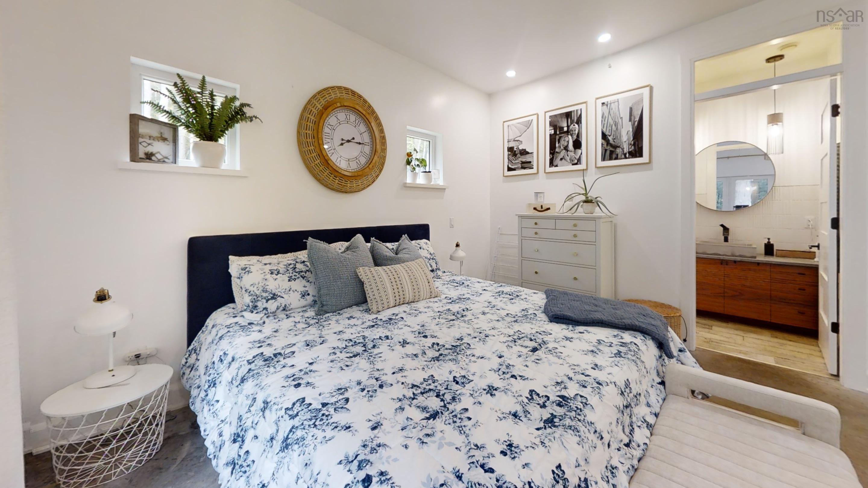 $1,499,900.00: 65 Jessicas Way, Greenwich