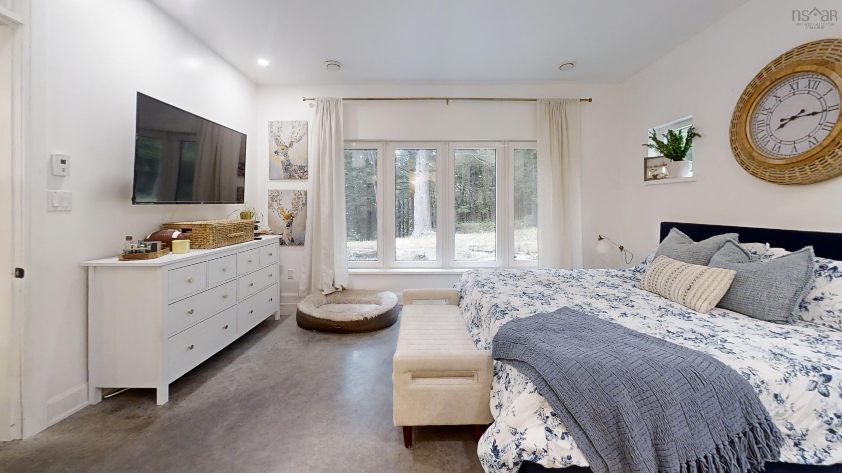 $1,499,900.00: 65 Jessicas Way, Greenwich