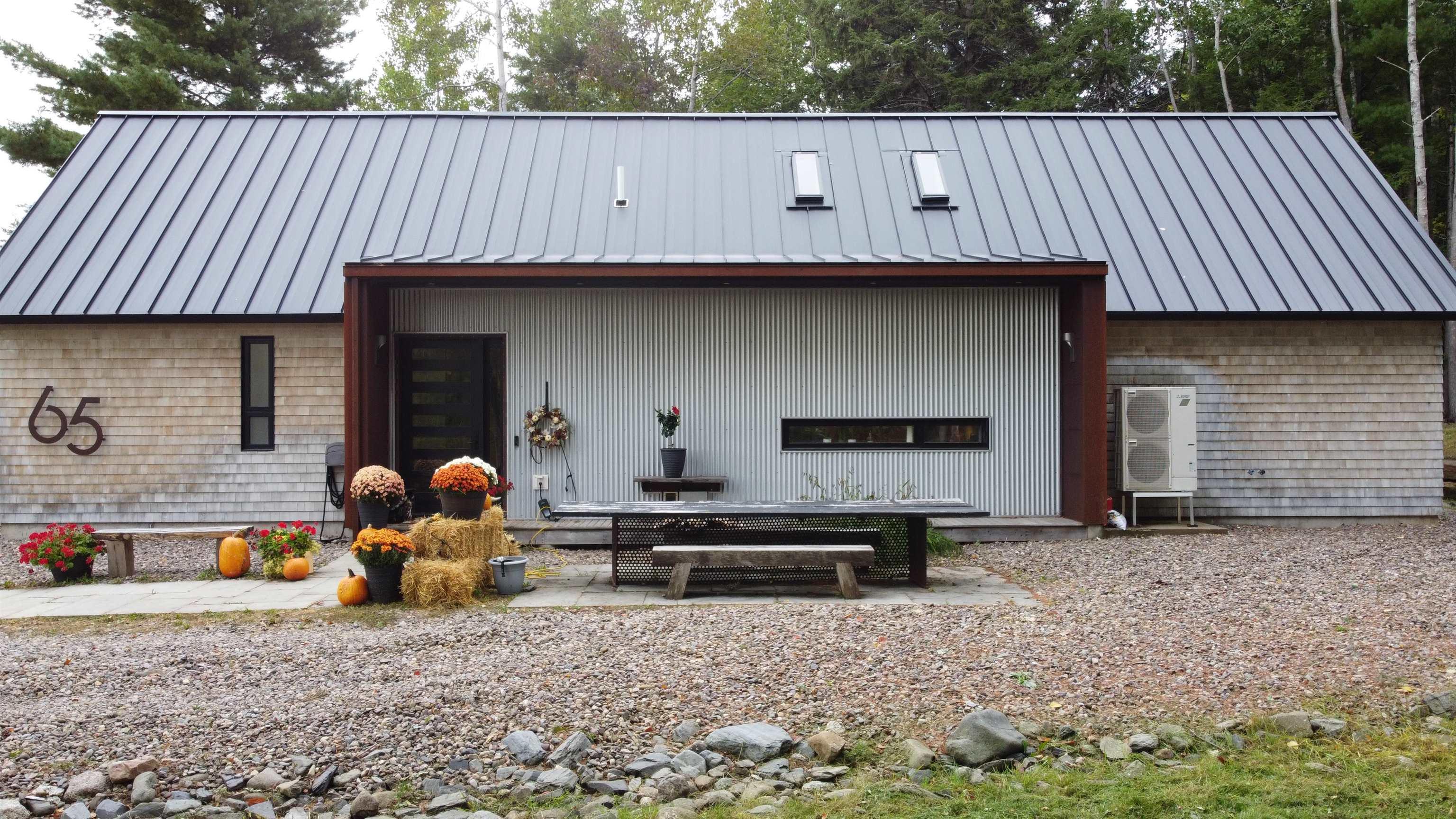 $1,499,900.00: 65 Jessicas Way, Greenwich