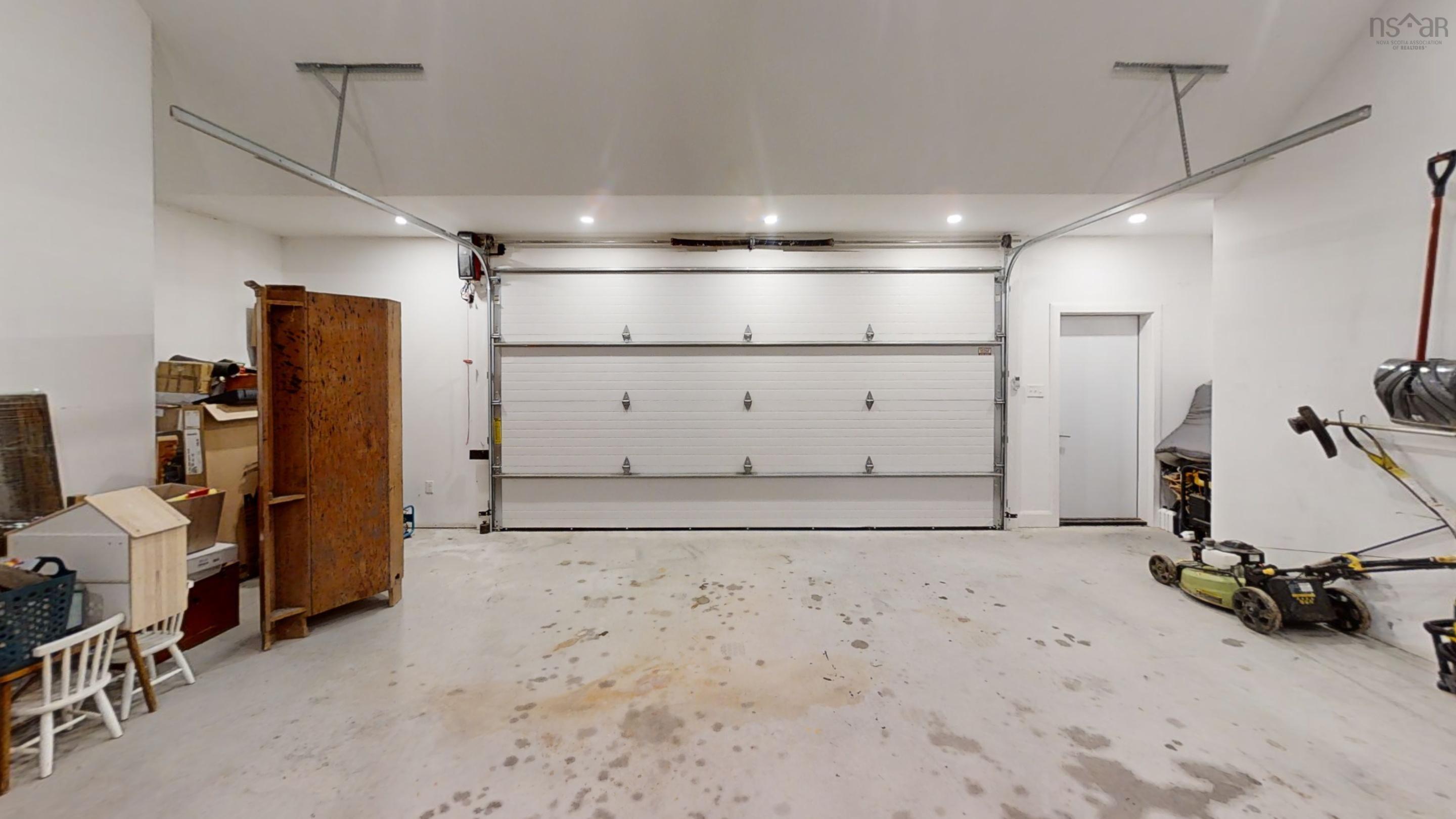 $1,499,900.00: 65 Jessicas Way, Greenwich