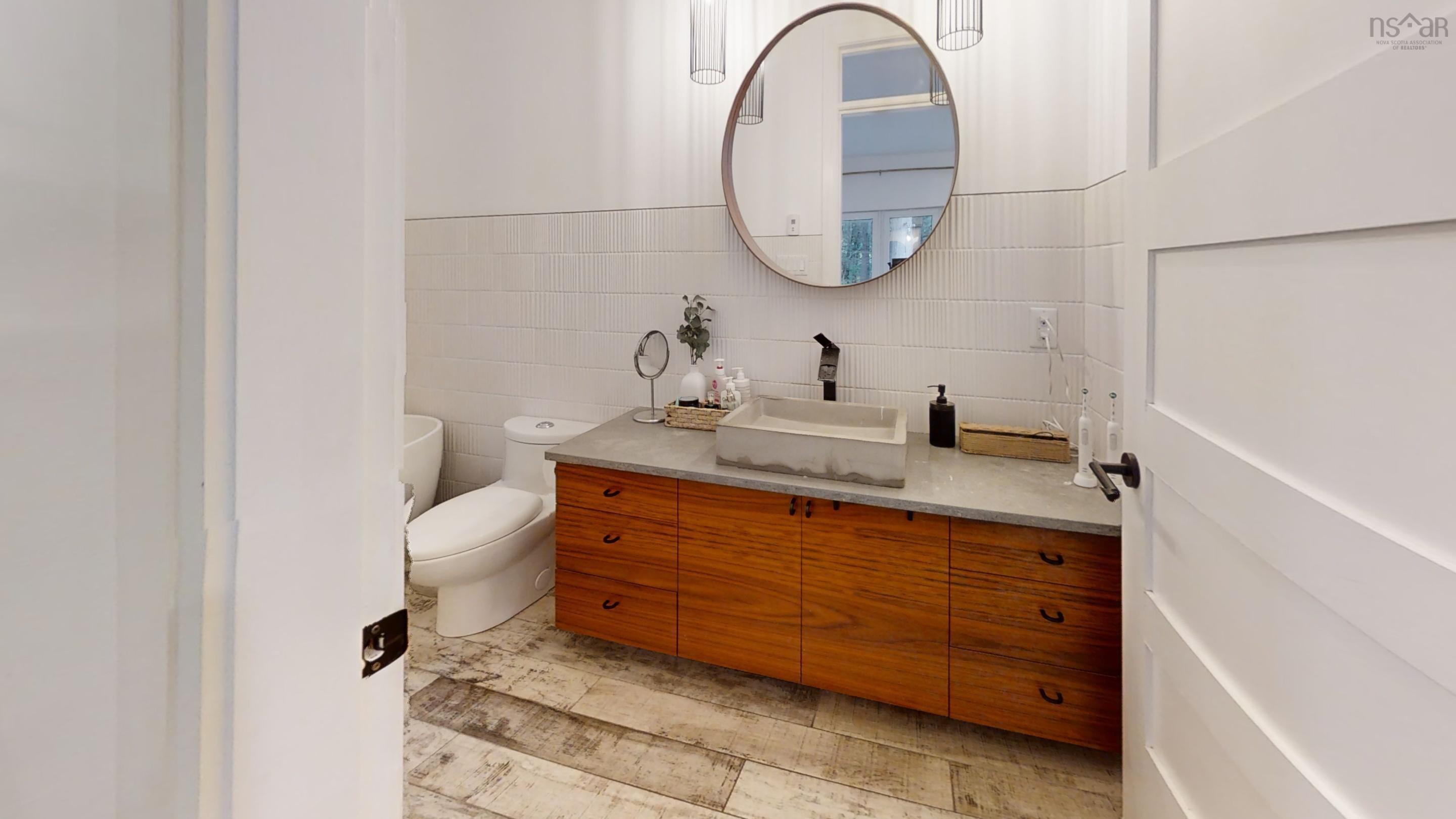 $1,499,900.00: 65 Jessicas Way, Greenwich