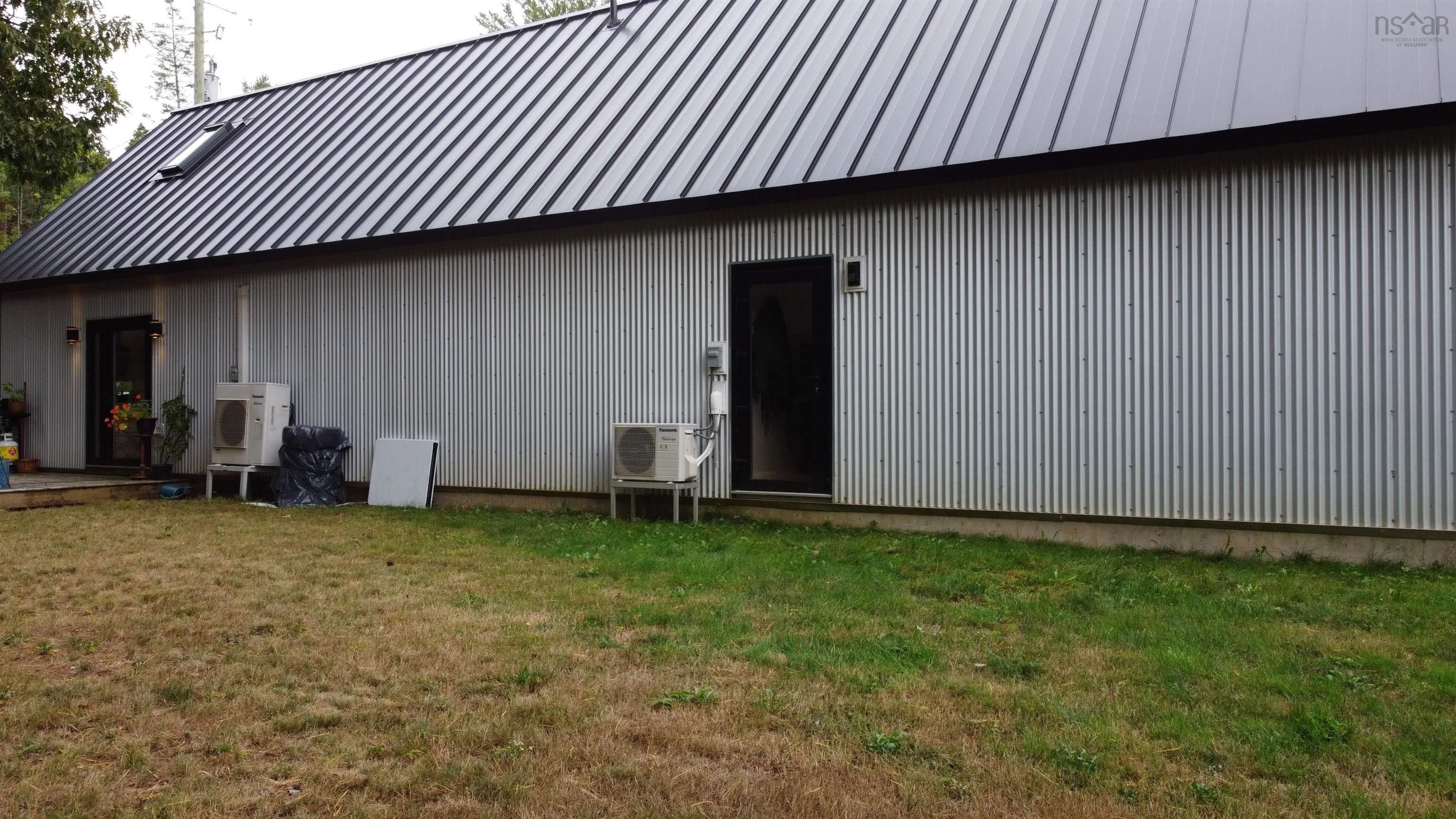 $1,499,900.00: 65 Jessicas Way, Greenwich