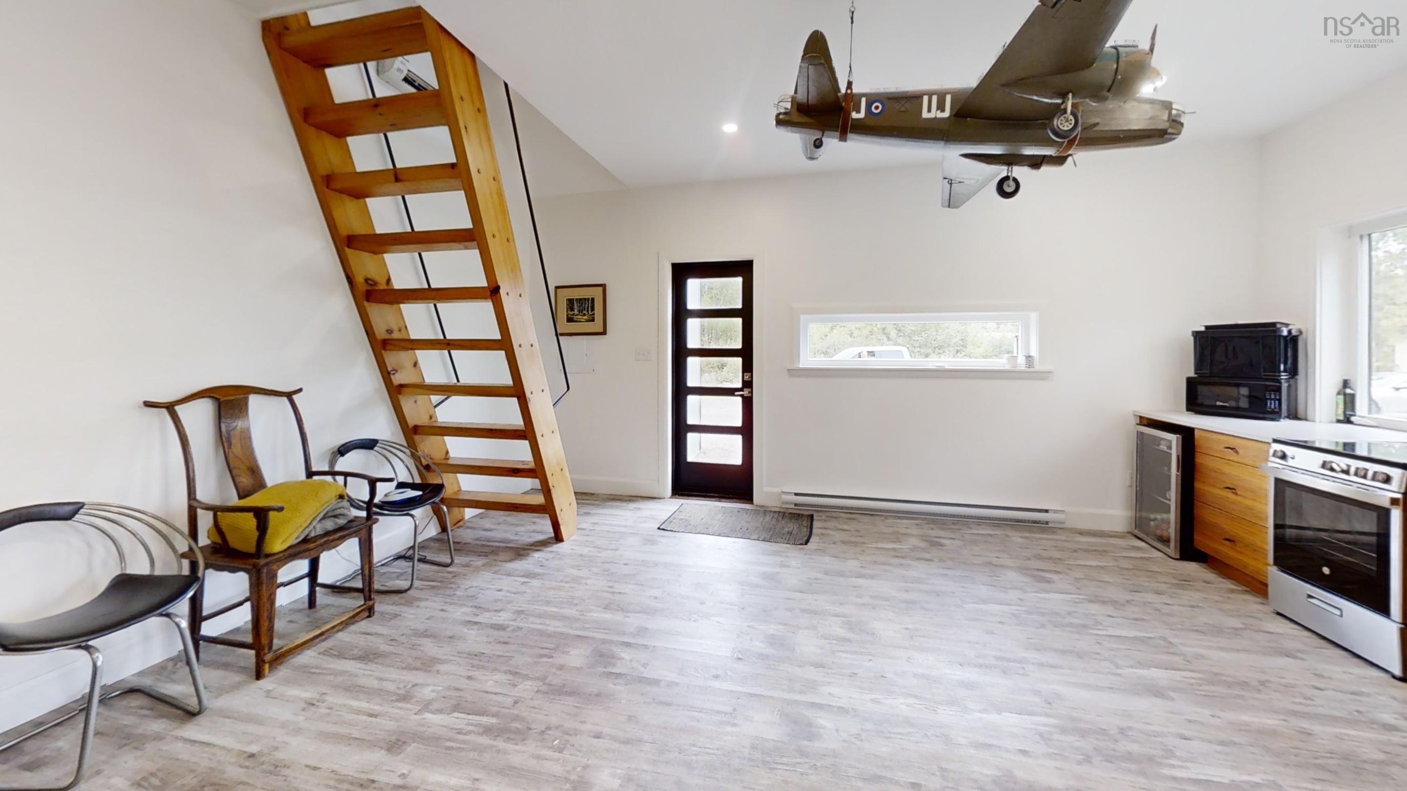 $1,499,900.00: 65 Jessicas Way, Greenwich