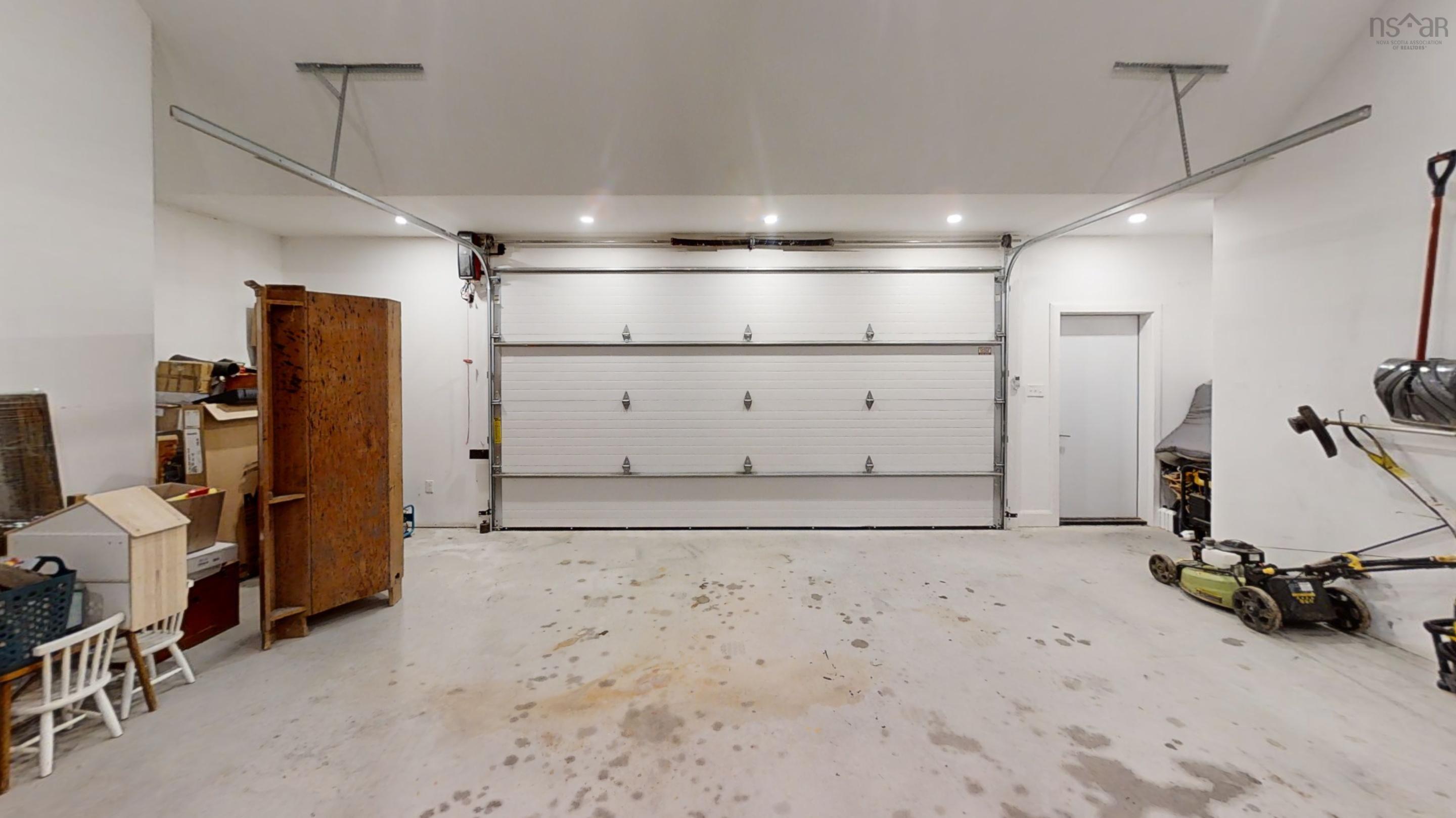 $1,499,900.00: 65 Jessicas Way, Greenwich