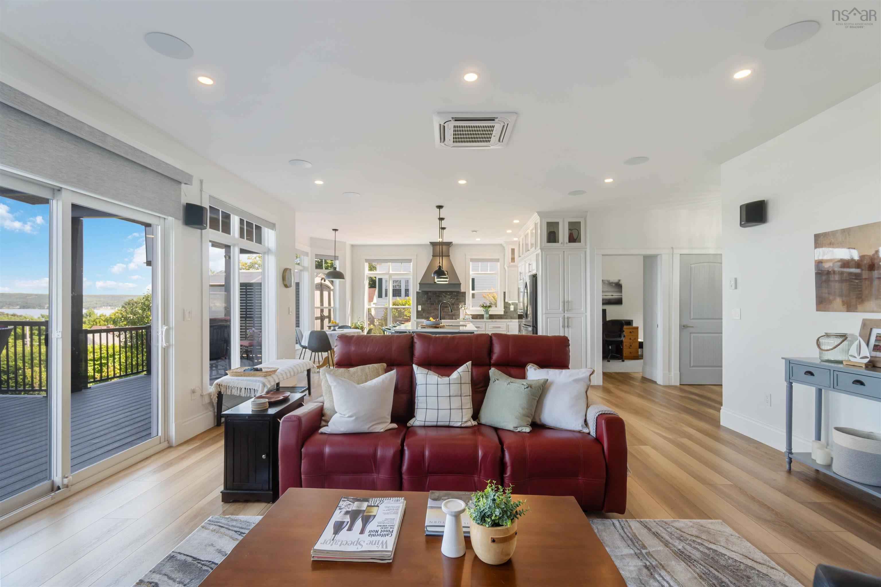 $989,000.00: 180 King Street, Digby