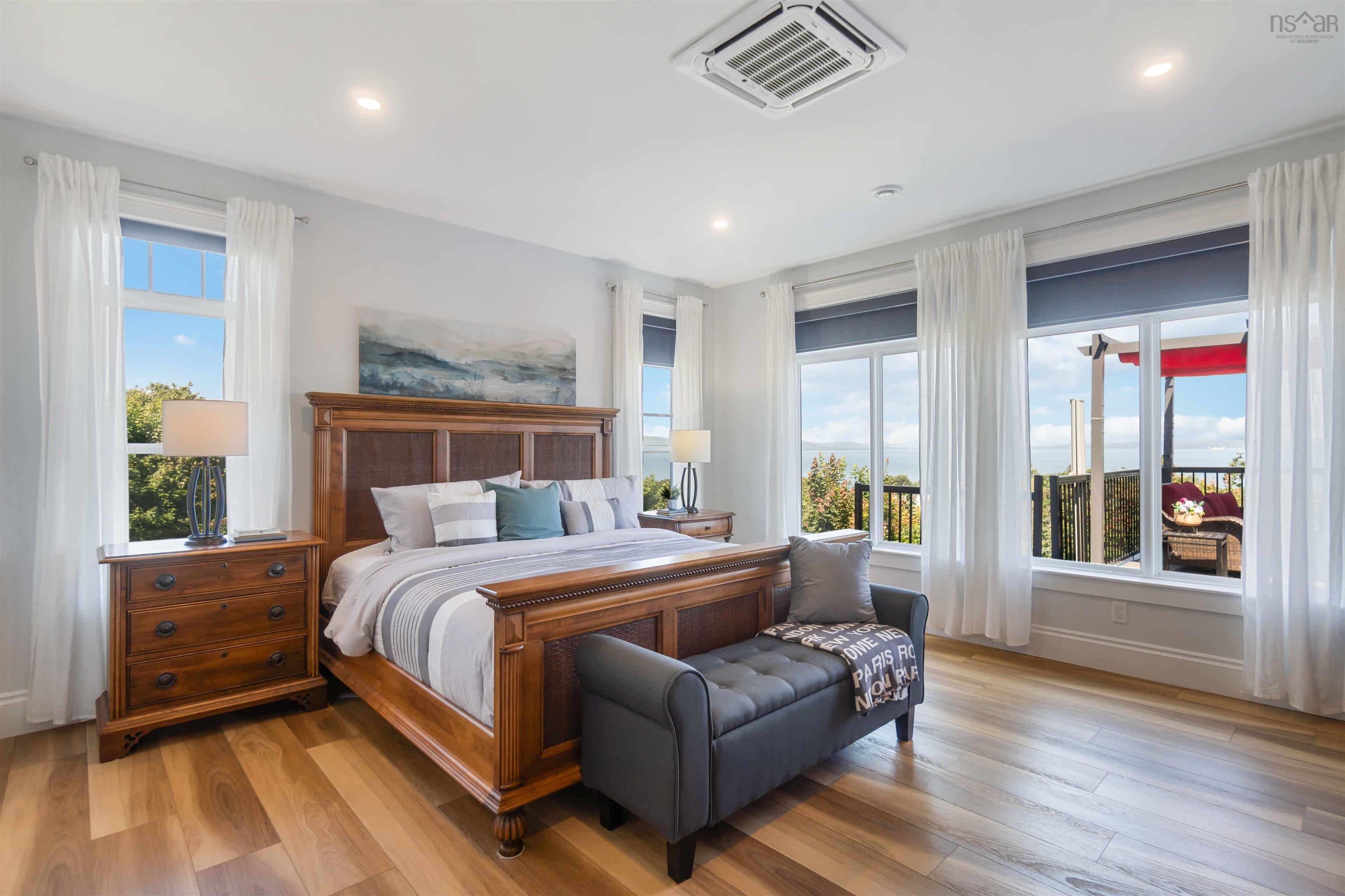 $989,000.00: 180 King Street, Digby