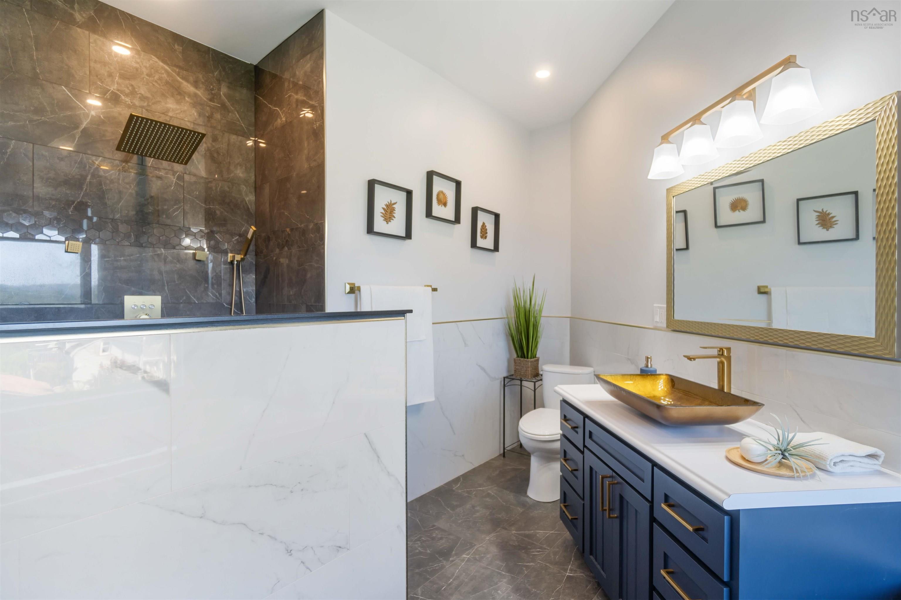 $989,000.00: 180 King Street, Digby