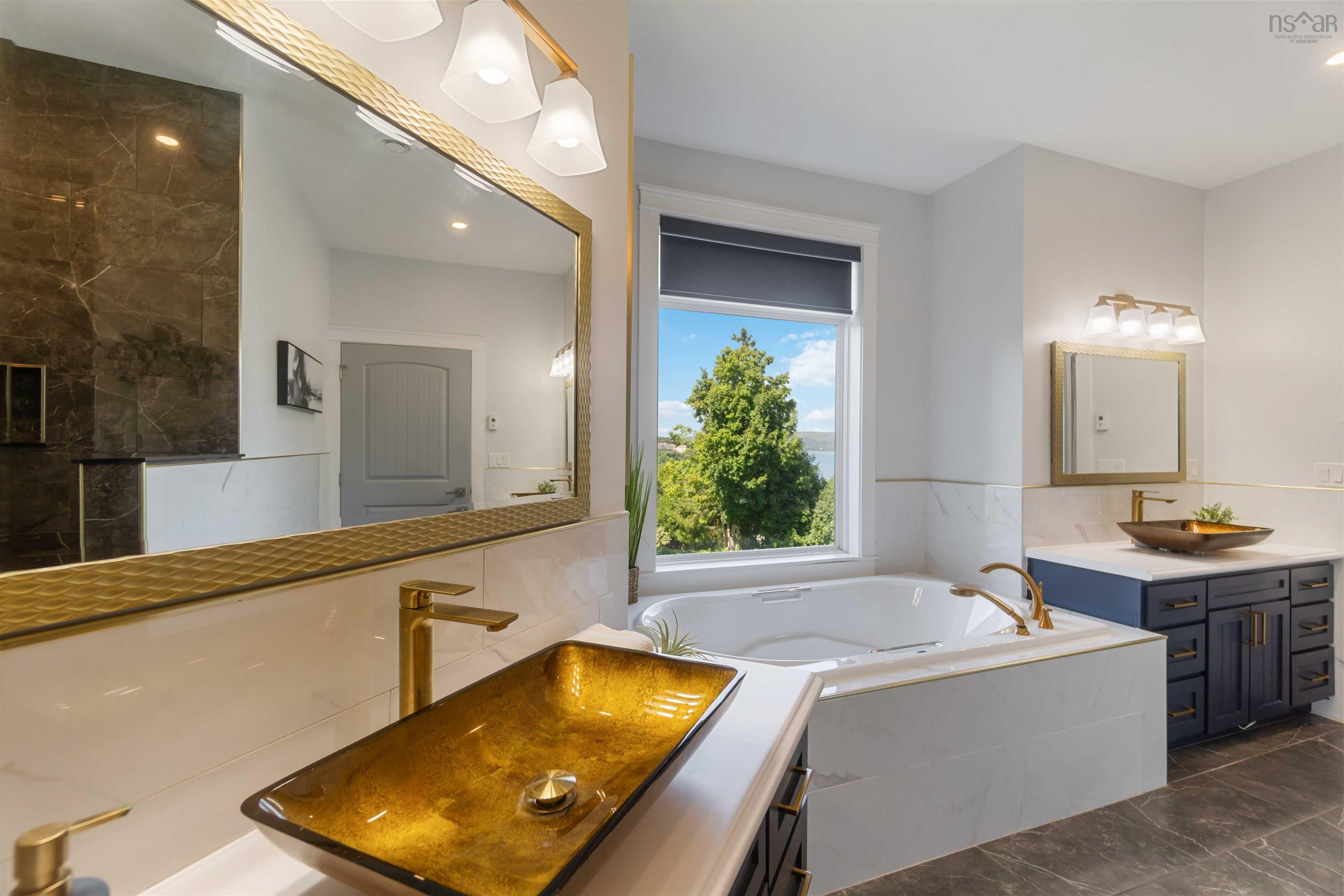 $989,000.00: 180 King Street, Digby