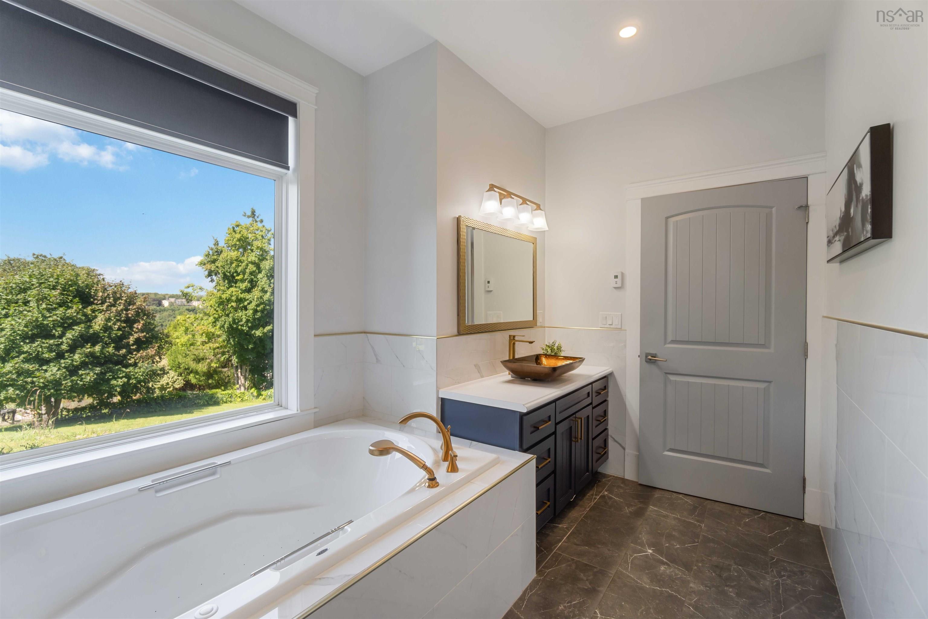 $989,000.00: 180 King Street, Digby