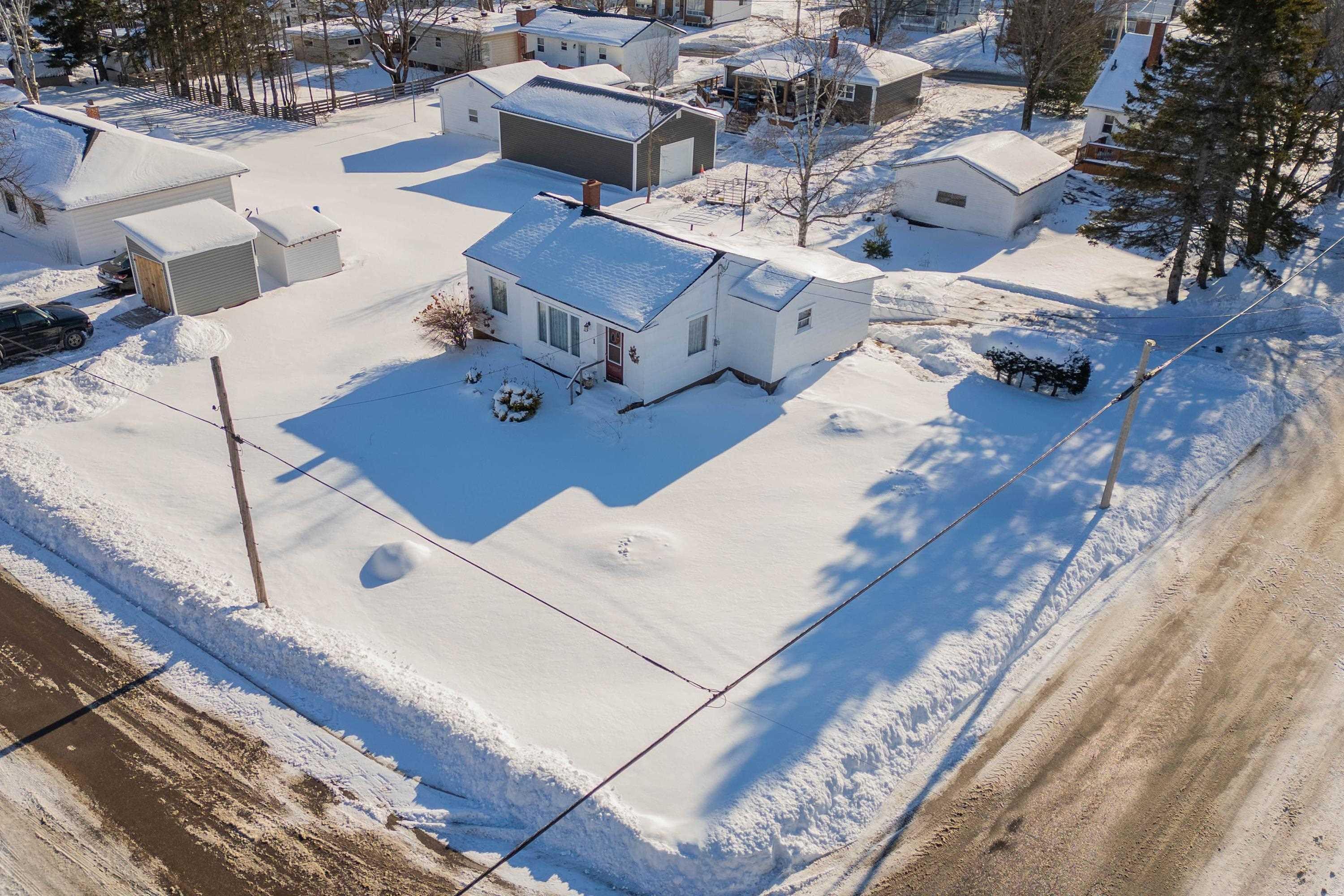 $159,900.00: 1 Boylston Avenue, Amherst