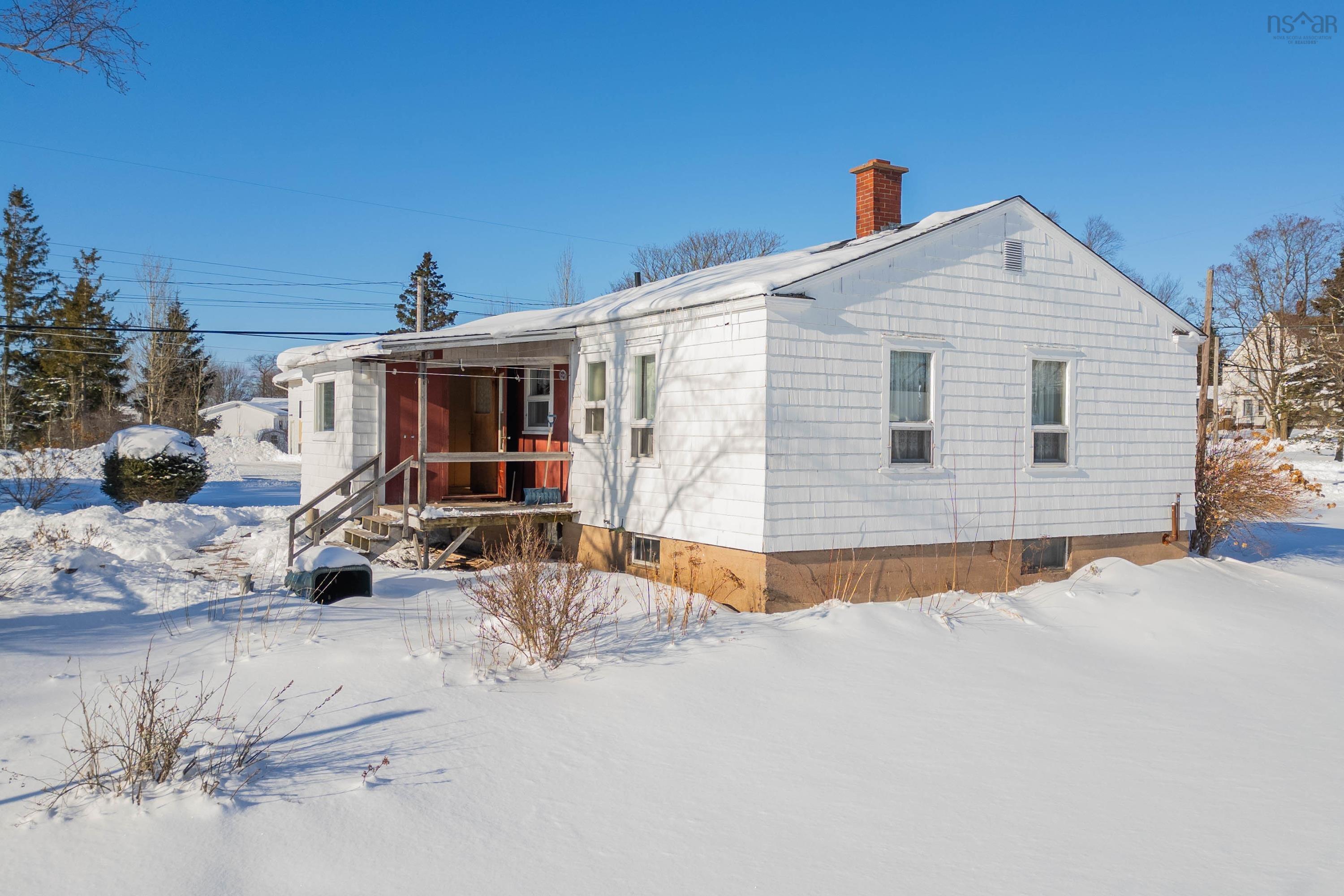 $159,900.00: 1 Boylston Avenue, Amherst