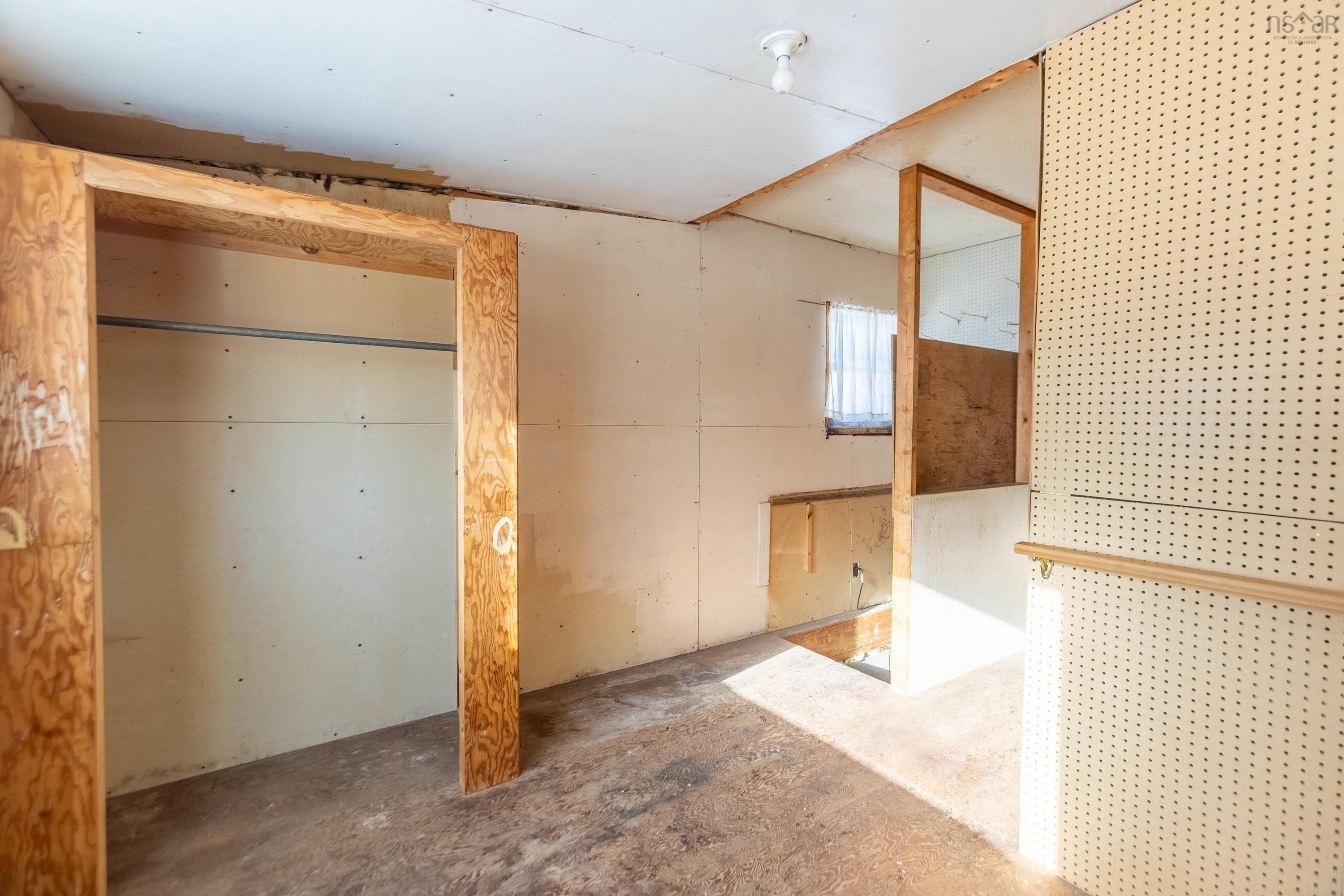 $159,900.00: 1 Boylston Avenue, Amherst