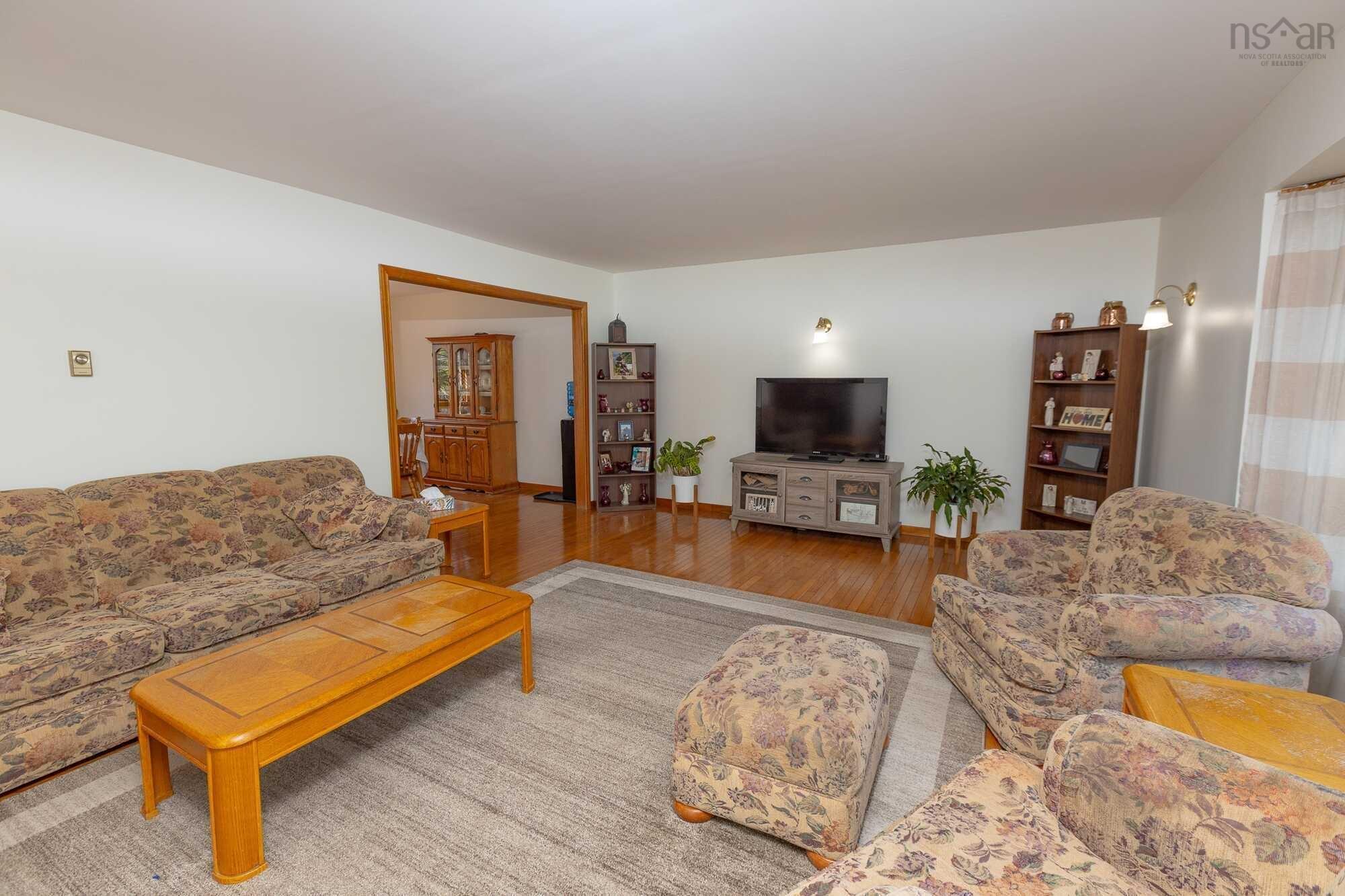 $372,000.00: 5691 NS Trunk 3, Jordan Falls