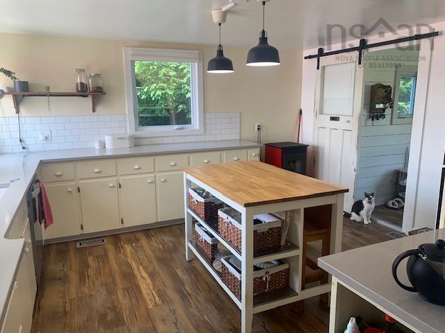 $1,450,000.00: 90 Eisenhauer Road, Oakland