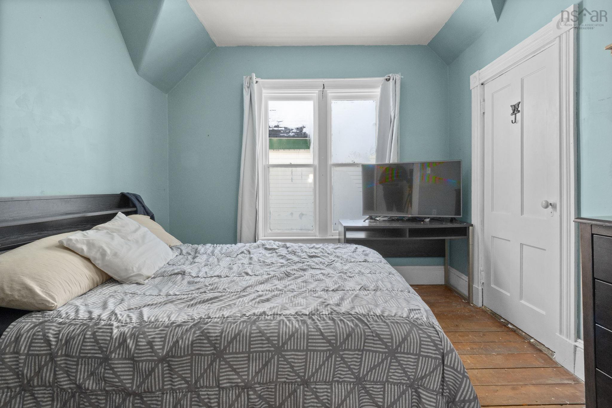 $339,000.00: 186 Wiley Avenue, Windsor