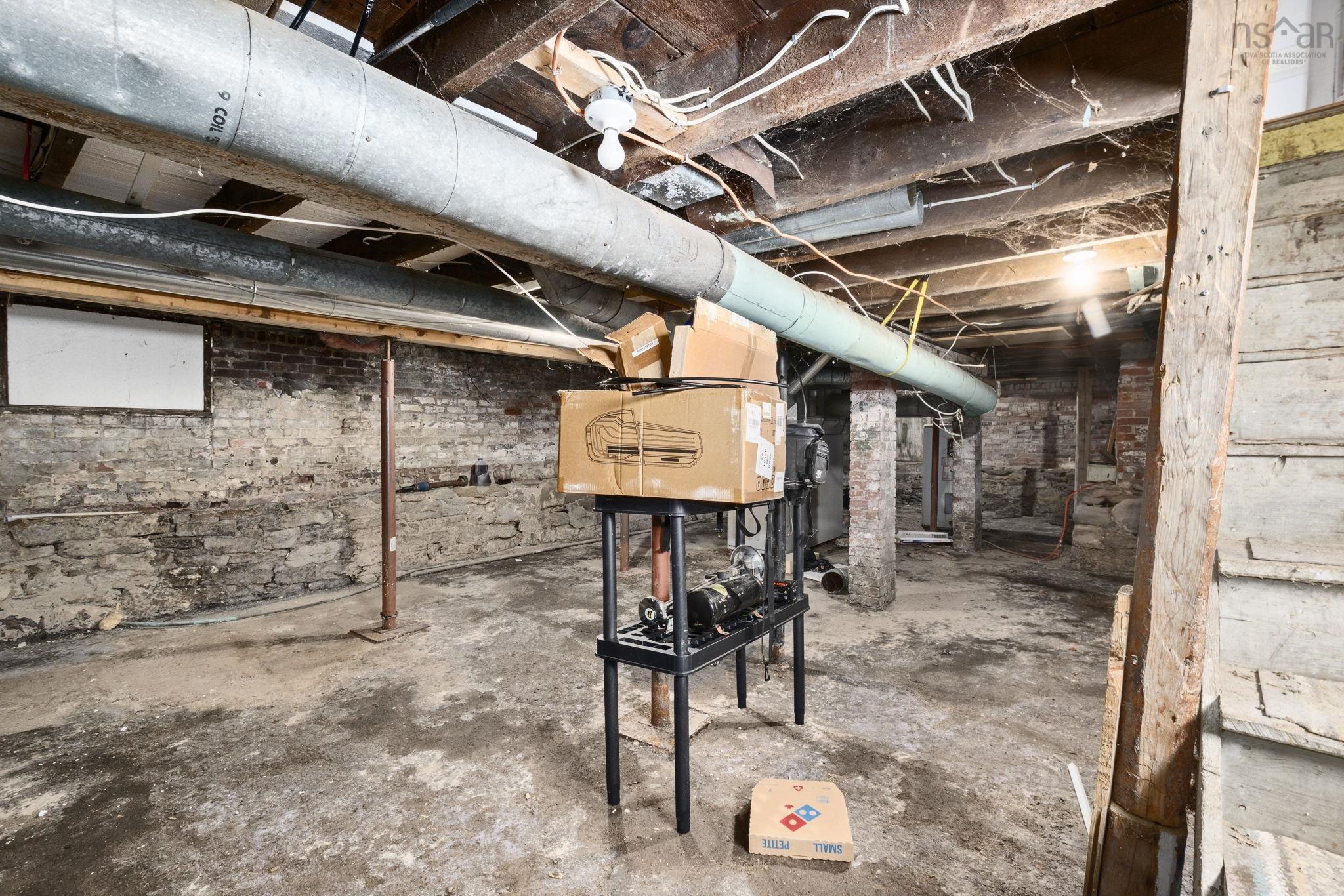 $339,000.00: 186 Wiley Avenue, Windsor