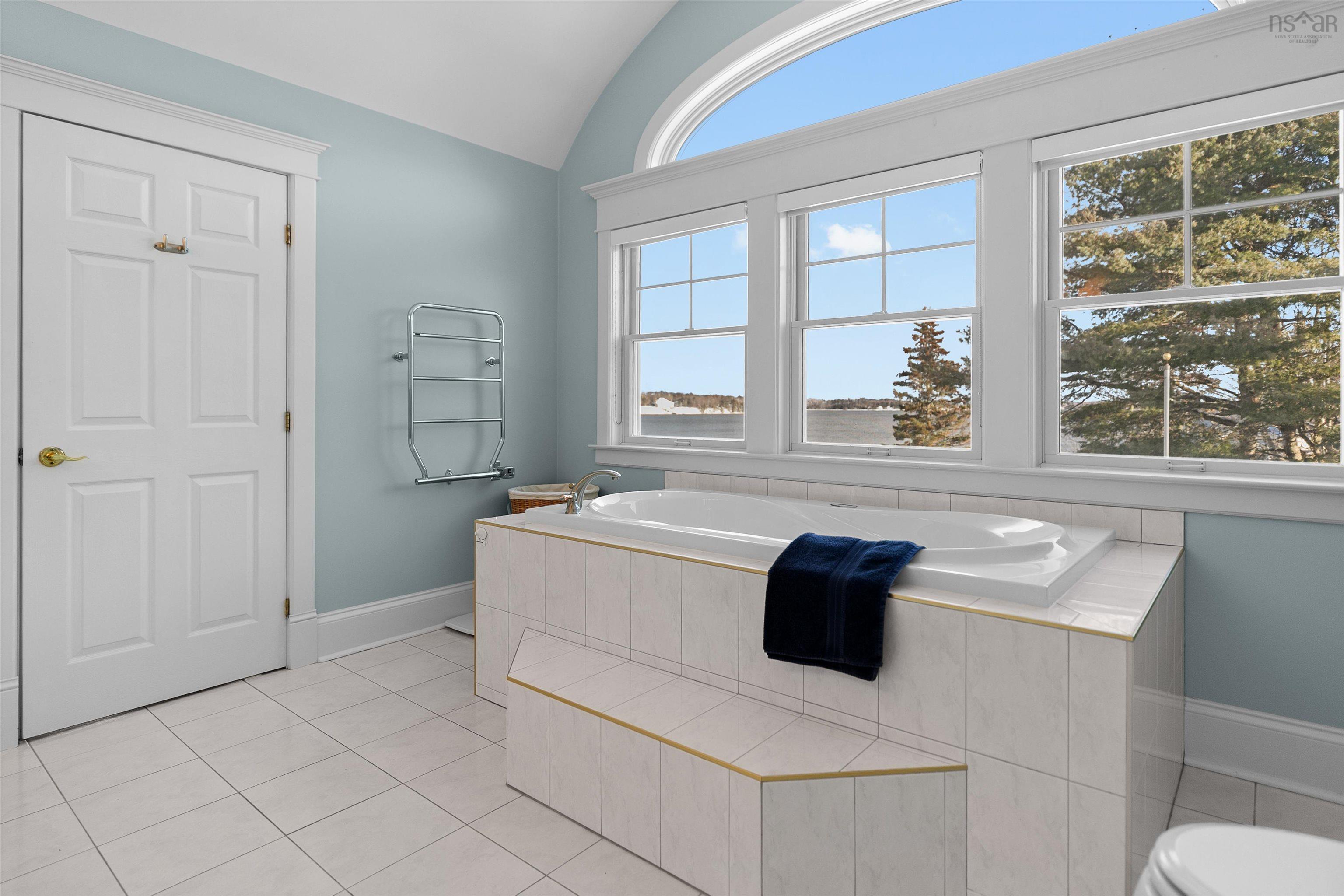 $1,695,000.00: 217 Borgalds Drive, Chester Basin