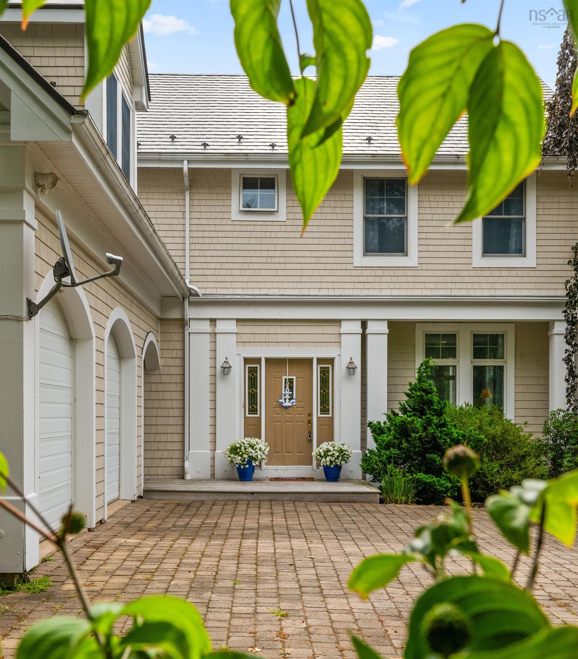 $1,695,000.00: 217 Borgalds Drive, Chester Basin