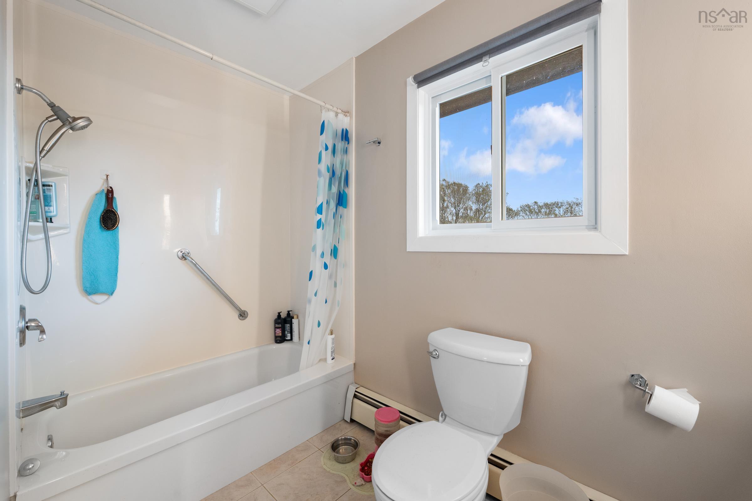 $395,000.00: 7068 Highway 1, St. Alphonse