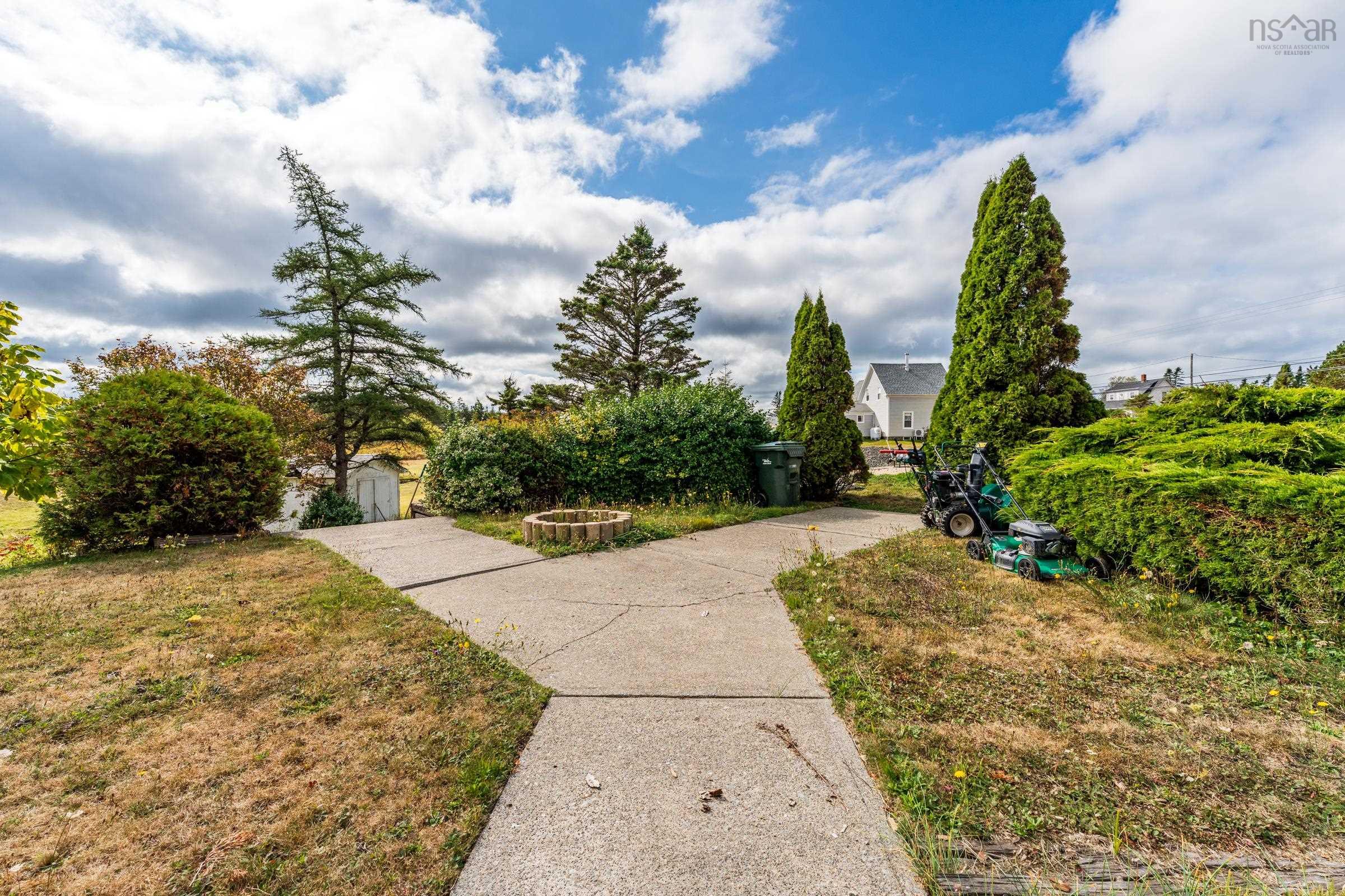 $395,000.00: 7068 Highway 1, St. Alphonse