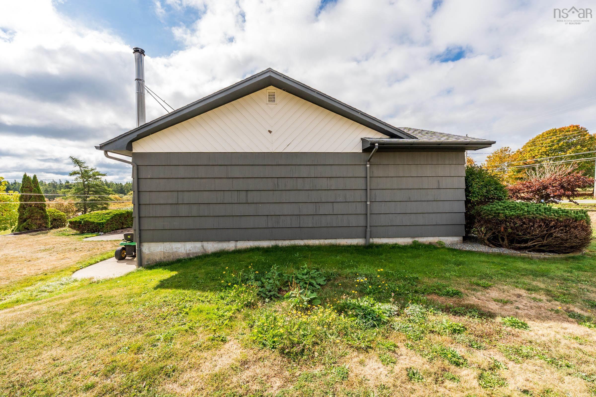 $395,000.00: 7068 Highway 1, St. Alphonse