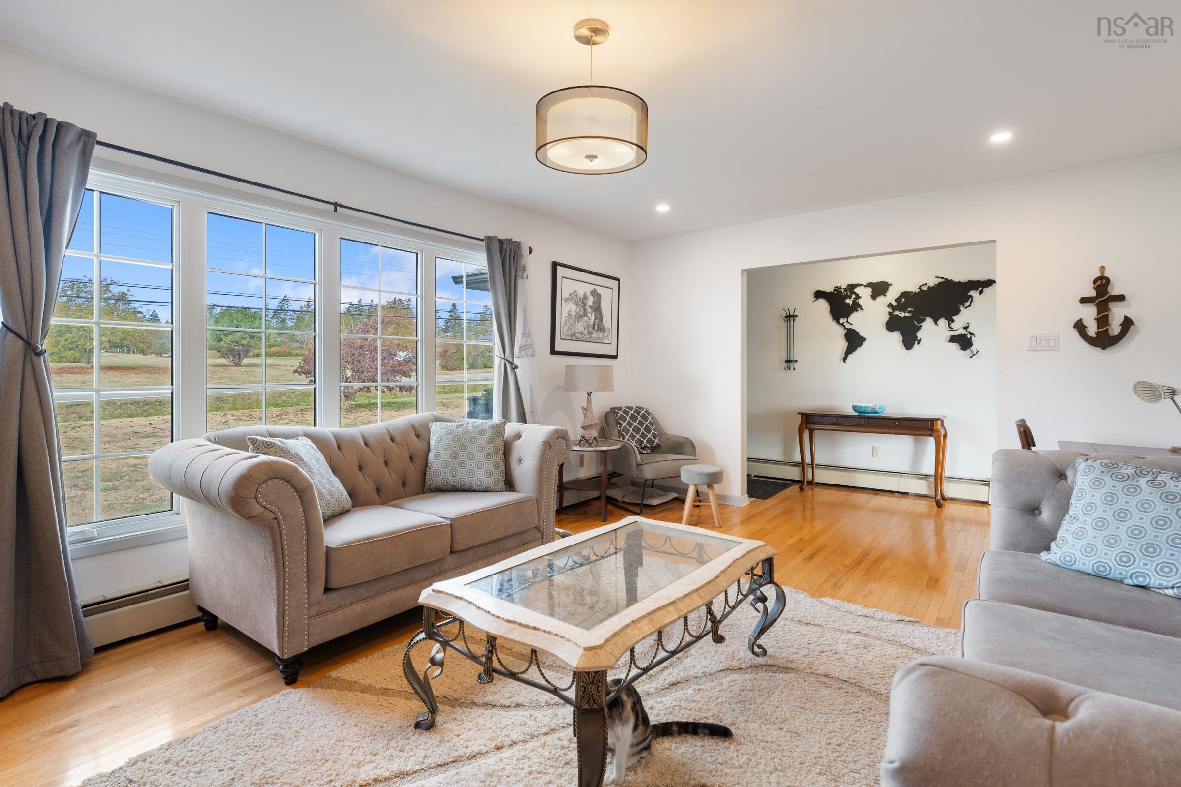 $395,000.00: 7068 Highway 1, St. Alphonse