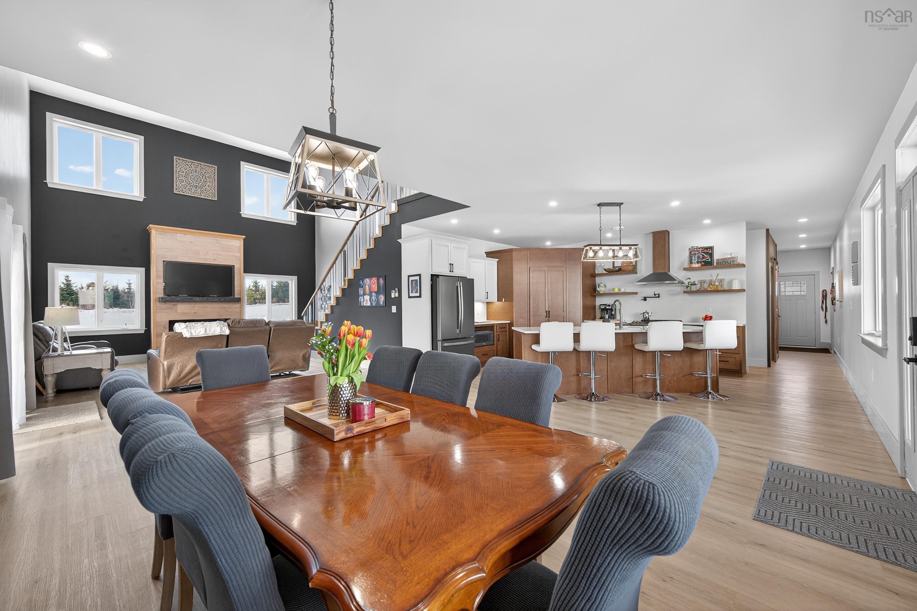 $950,000.00: 940 Hills Road, Albert Bridge