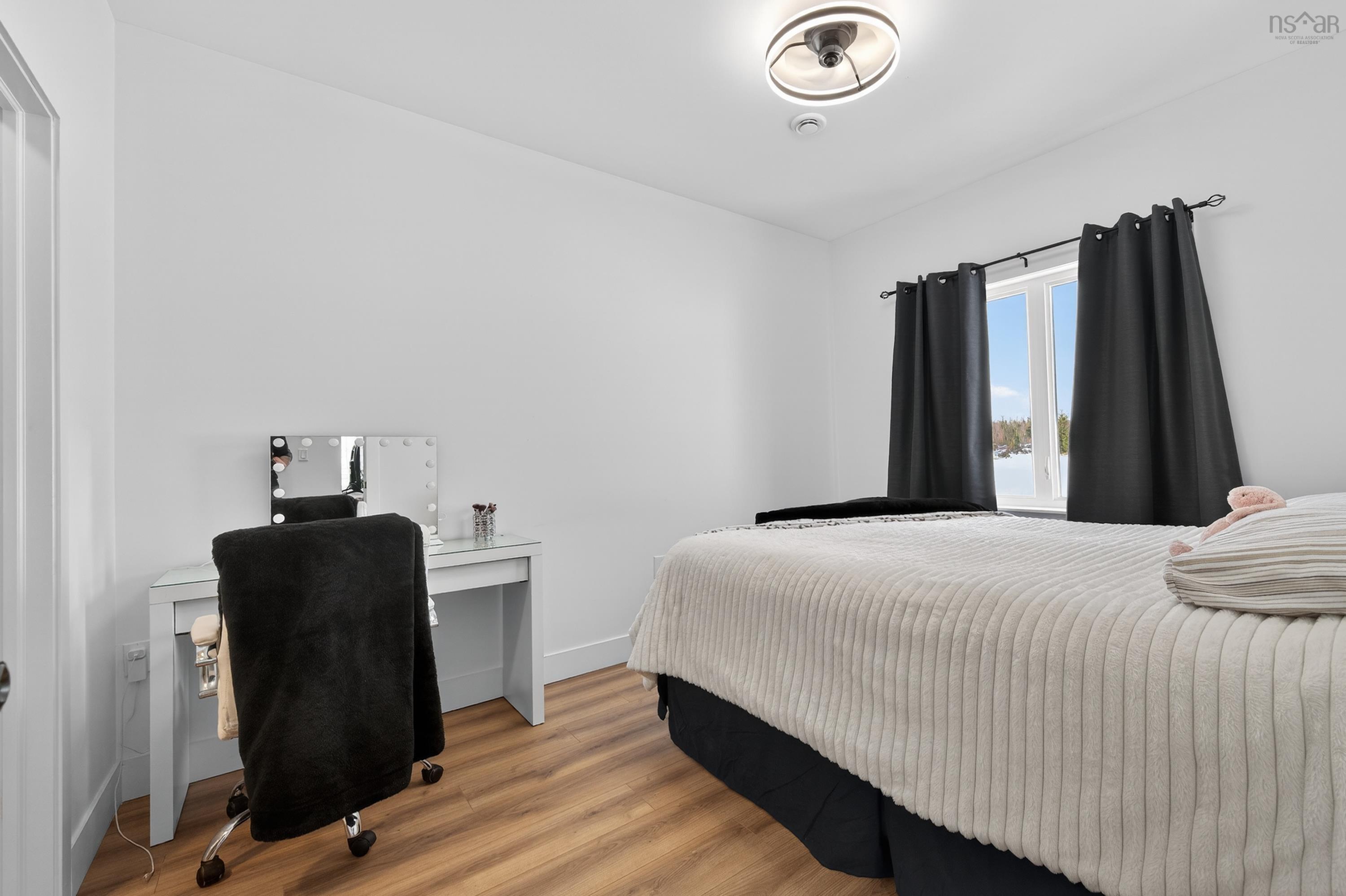 $950,000.00: 940 Hills Road, Albert Bridge